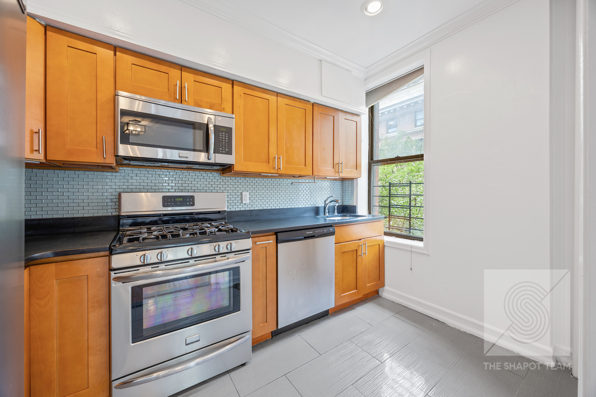 160 Wadsworth Avenue 307