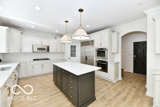 13617 Creekridge Lane