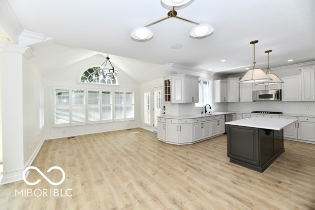 13617 Creekridge Lane