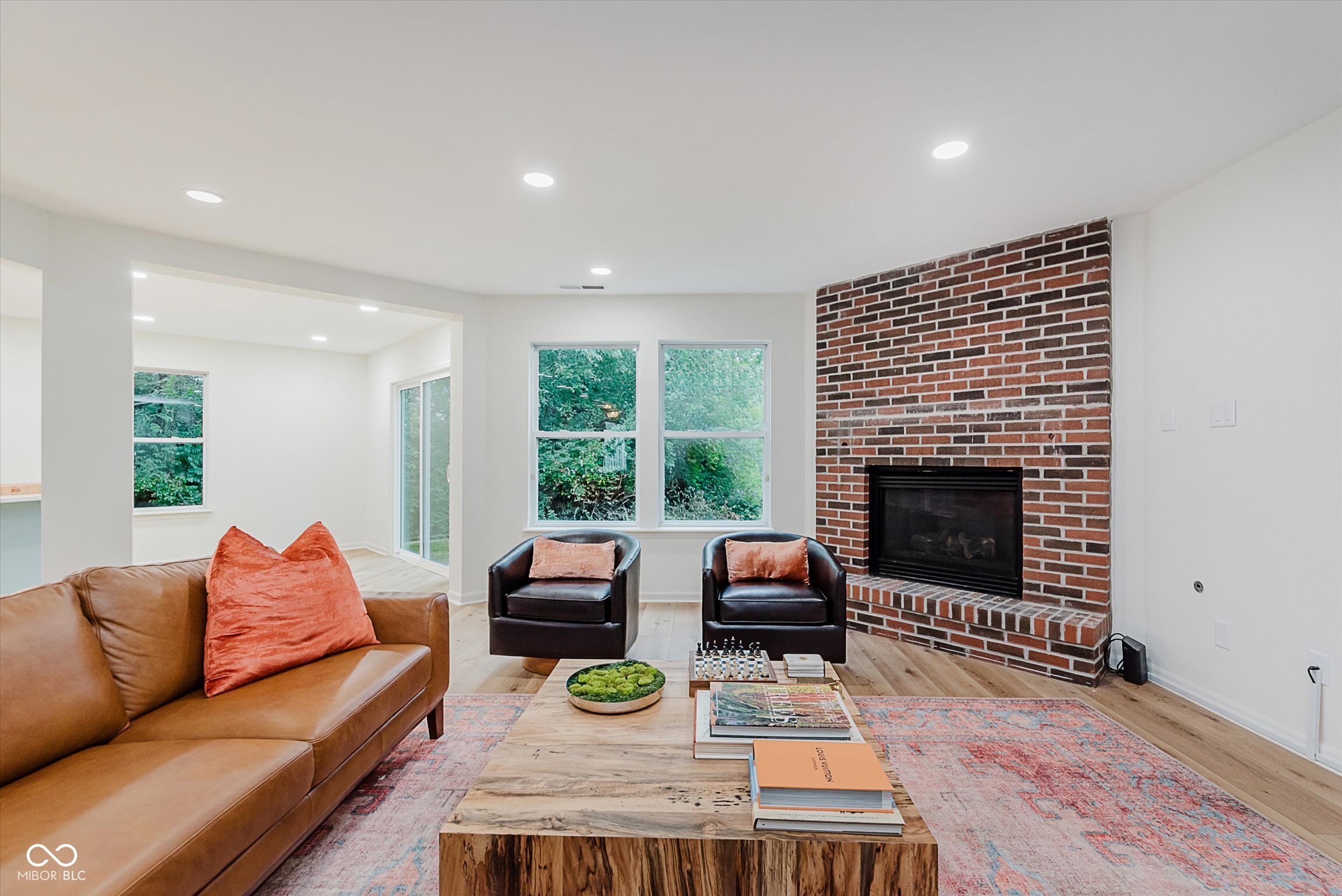 12082 Aldenham Boulevard