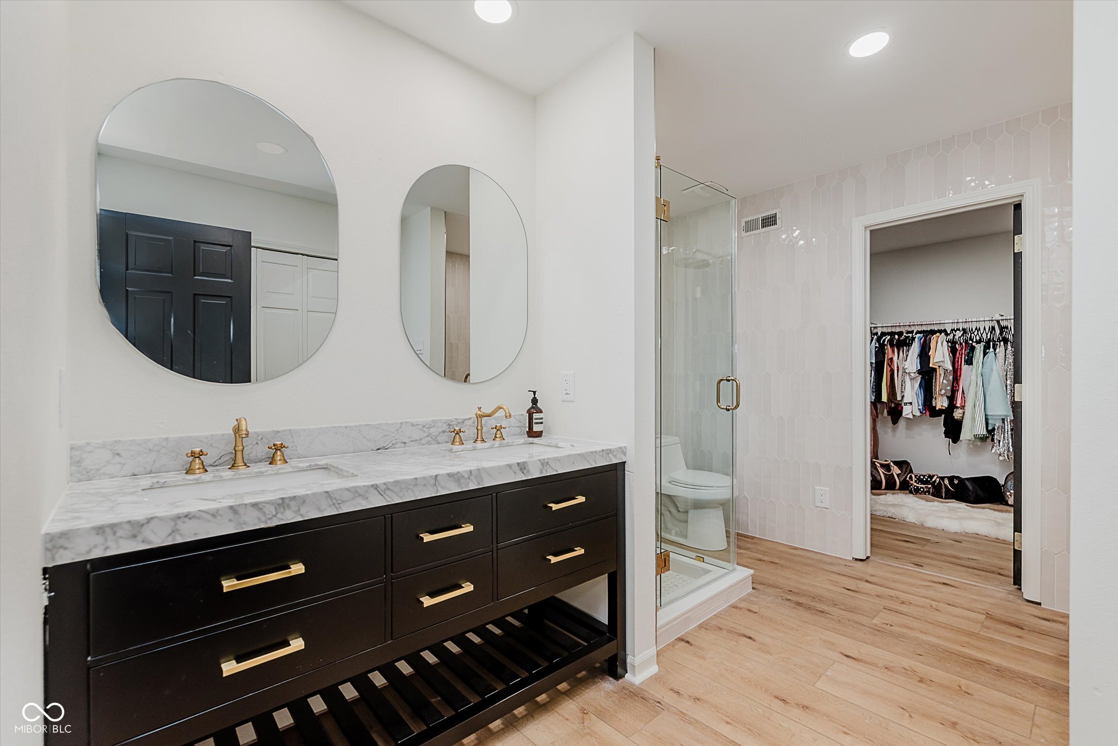 12082 Aldenham Boulevard