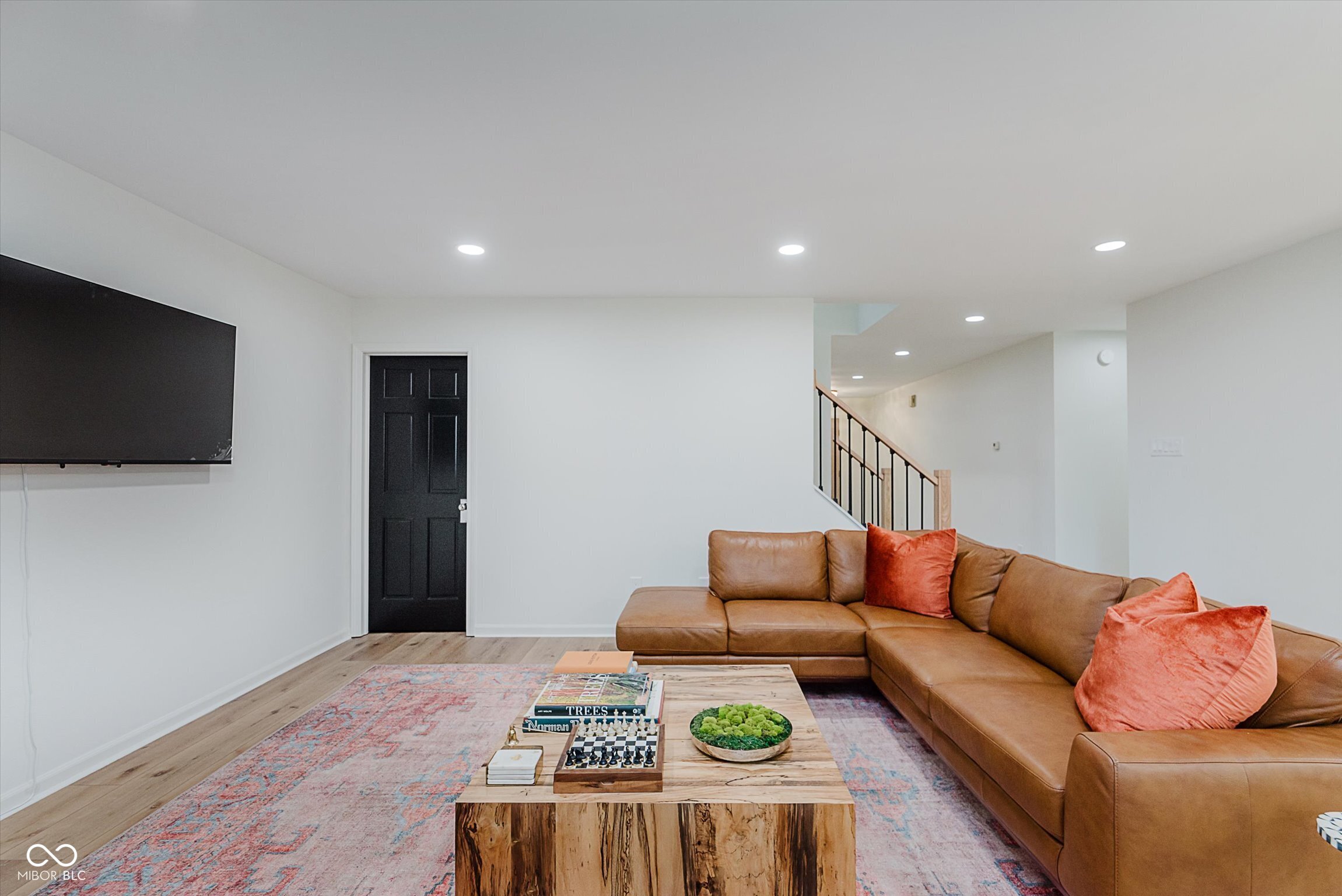 12082 Aldenham Boulevard