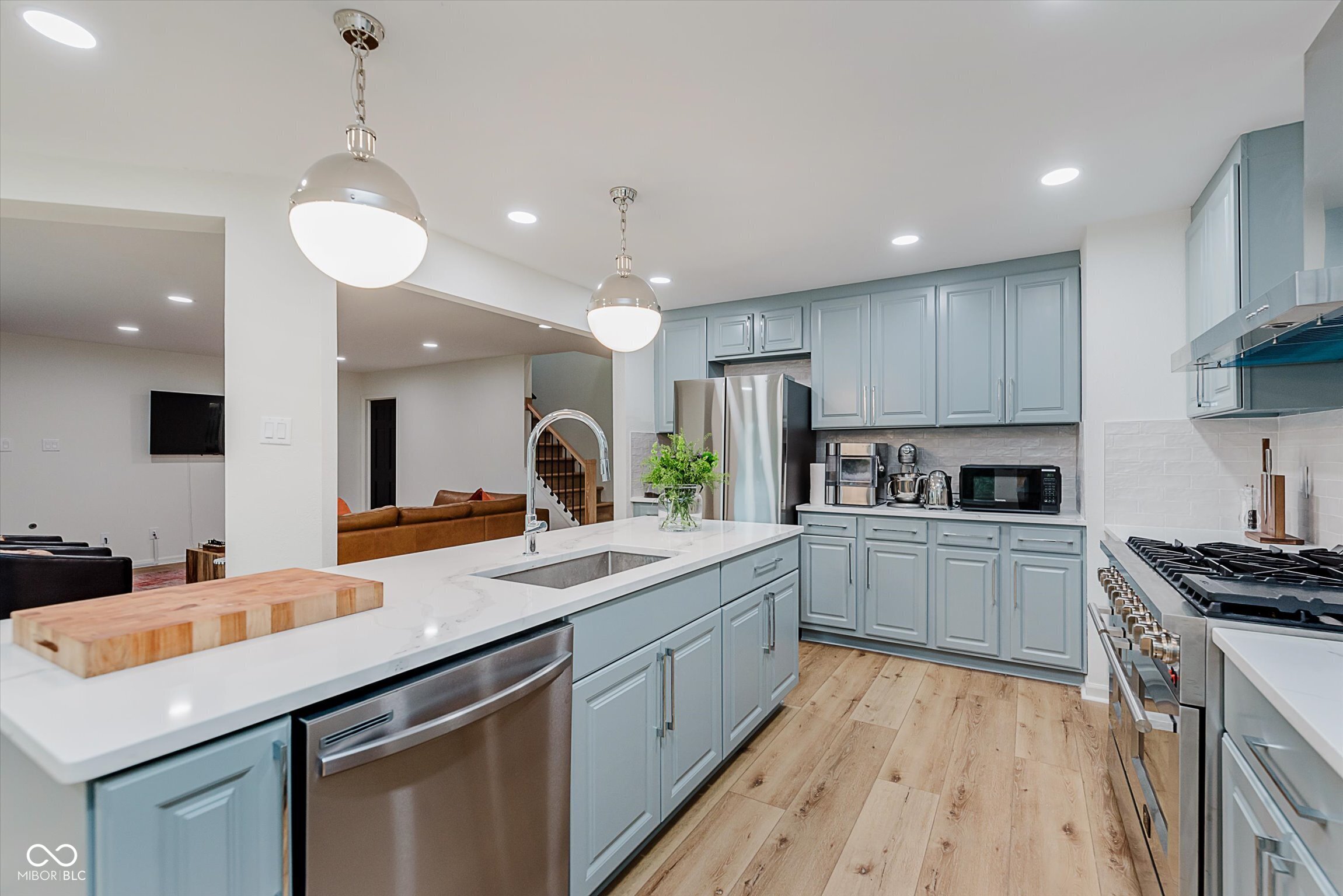 12082 Aldenham Boulevard