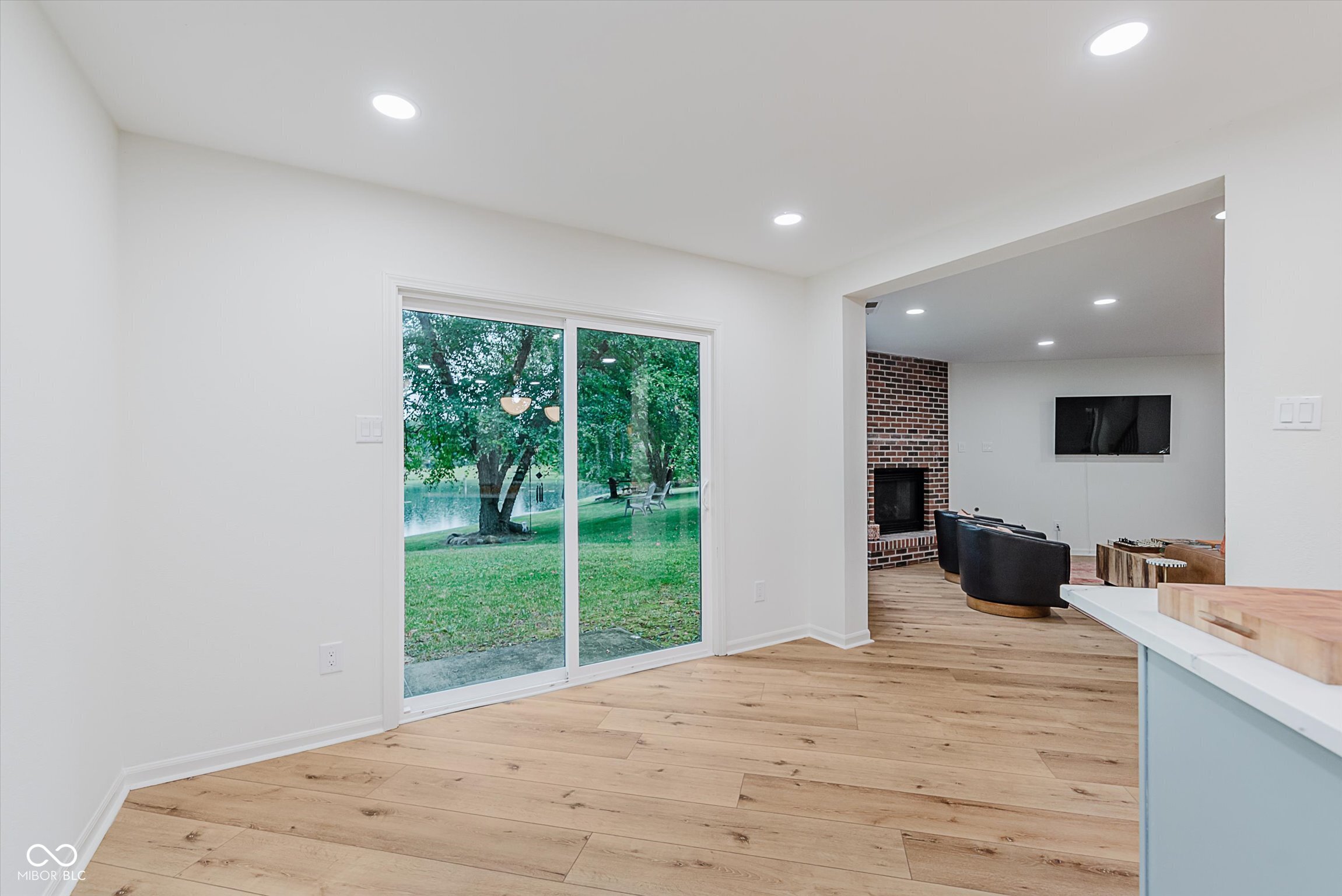 12082 Aldenham Boulevard