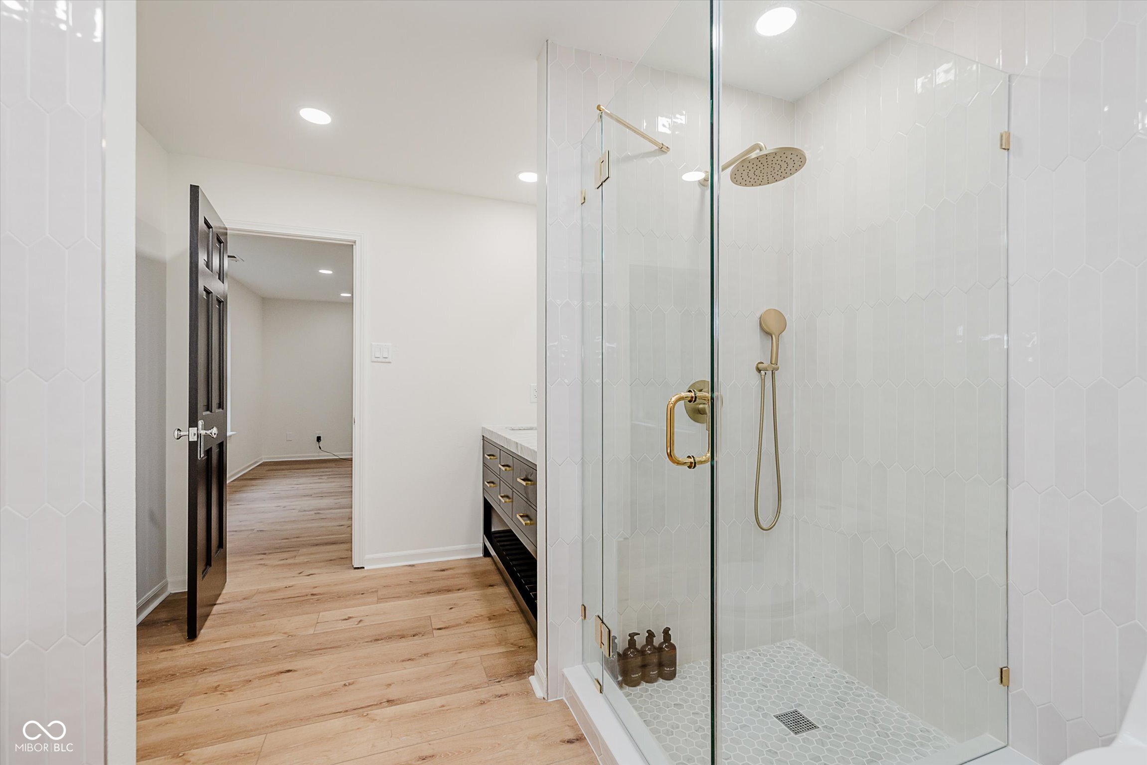 12082 Aldenham Boulevard