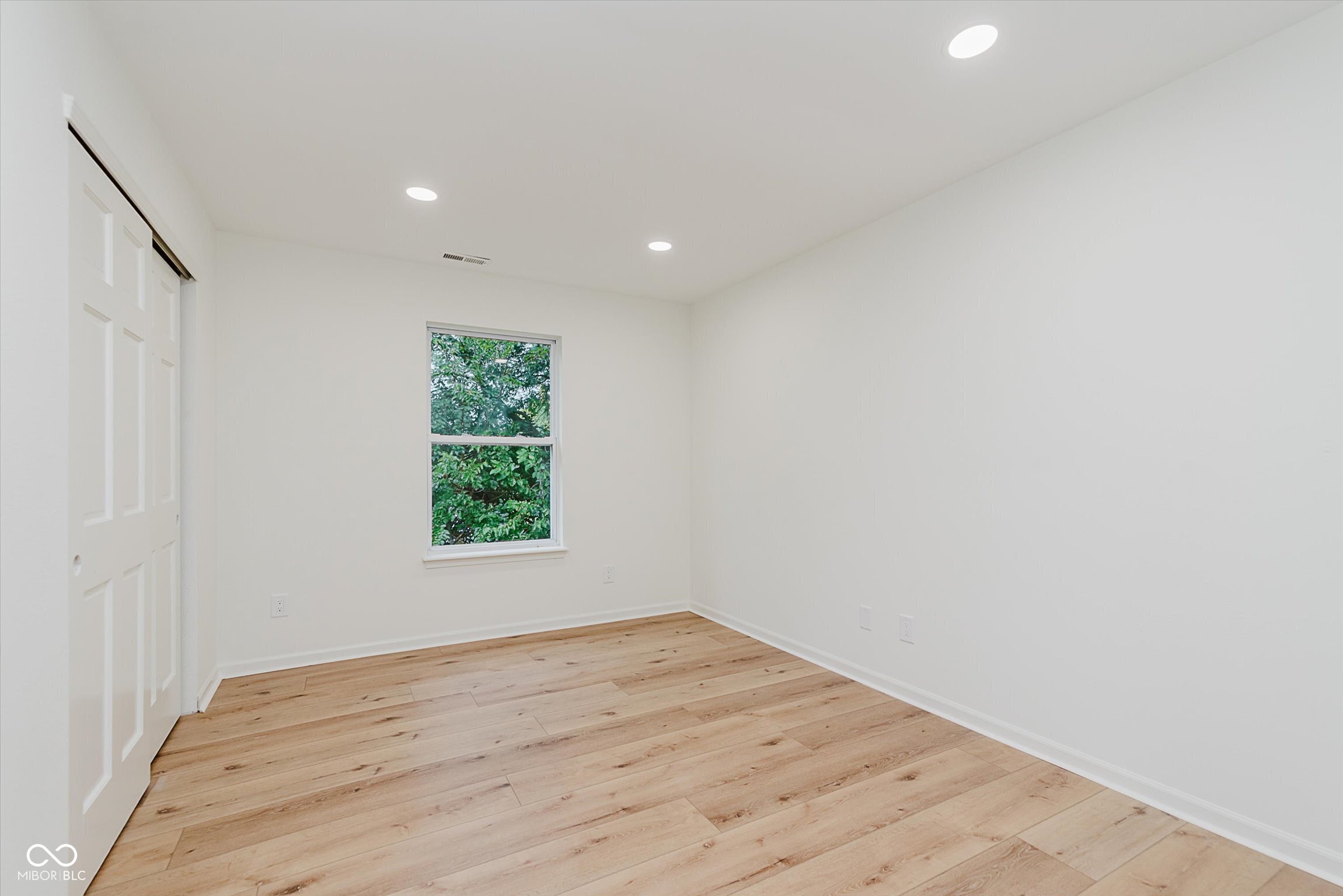 12082 Aldenham Boulevard