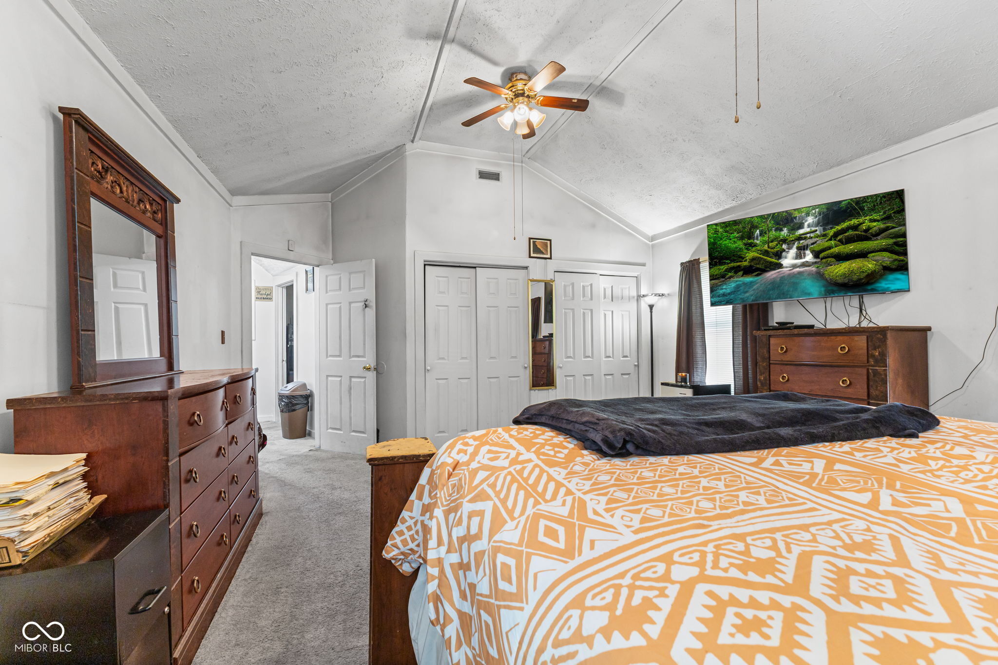 1959 N Graham Avenue