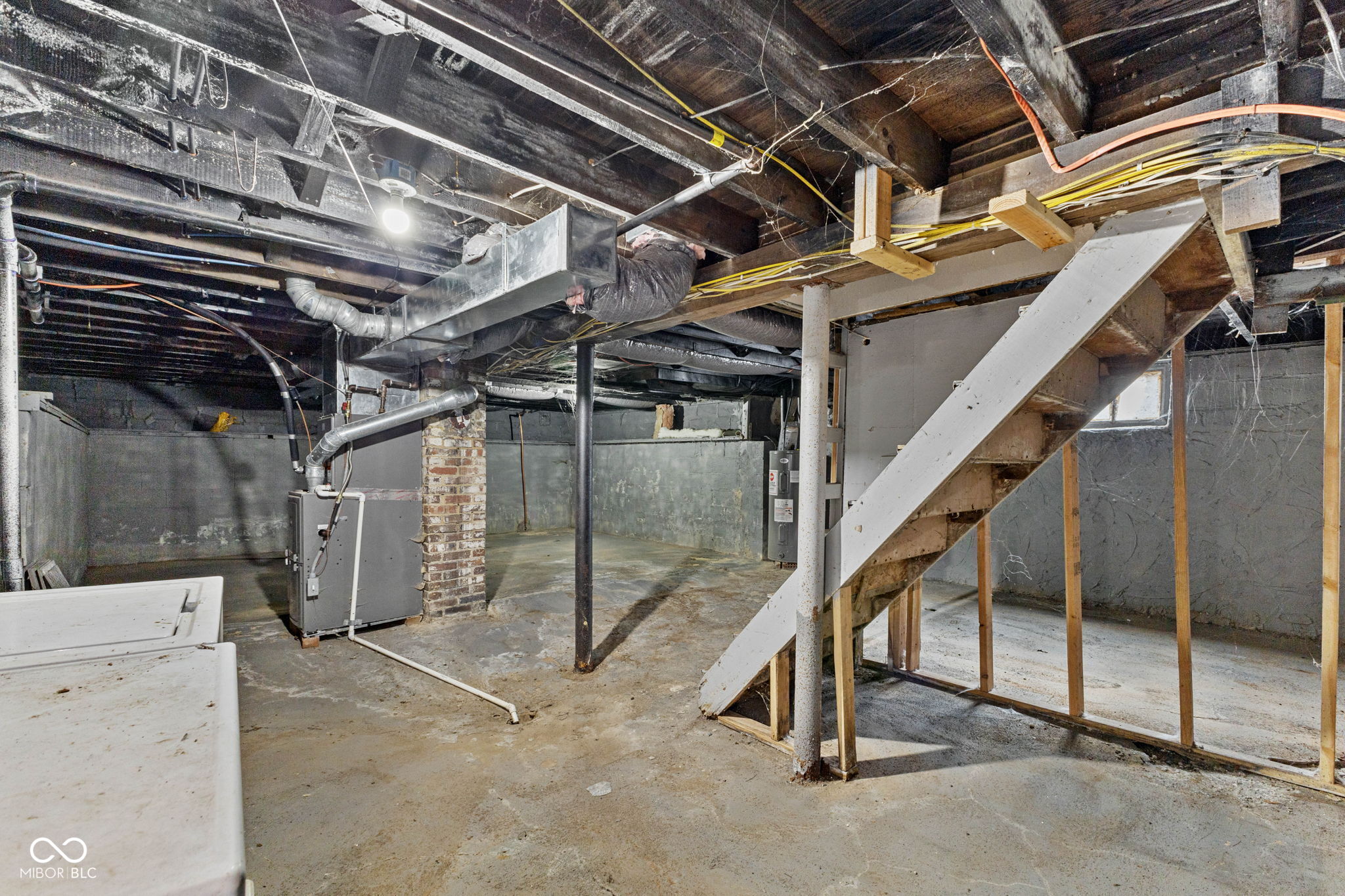 1424 N Gladstone Avenue