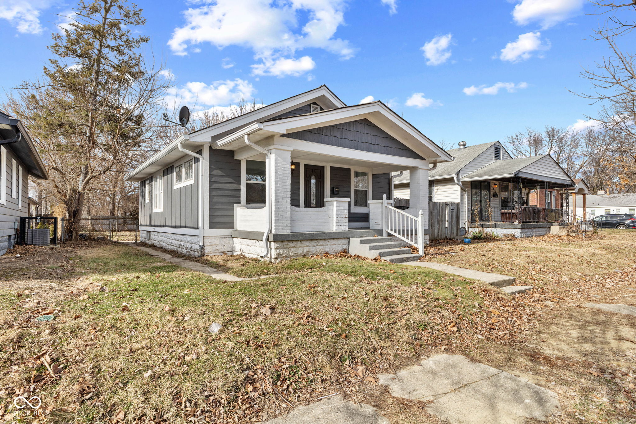 1424 N Gladstone Avenue