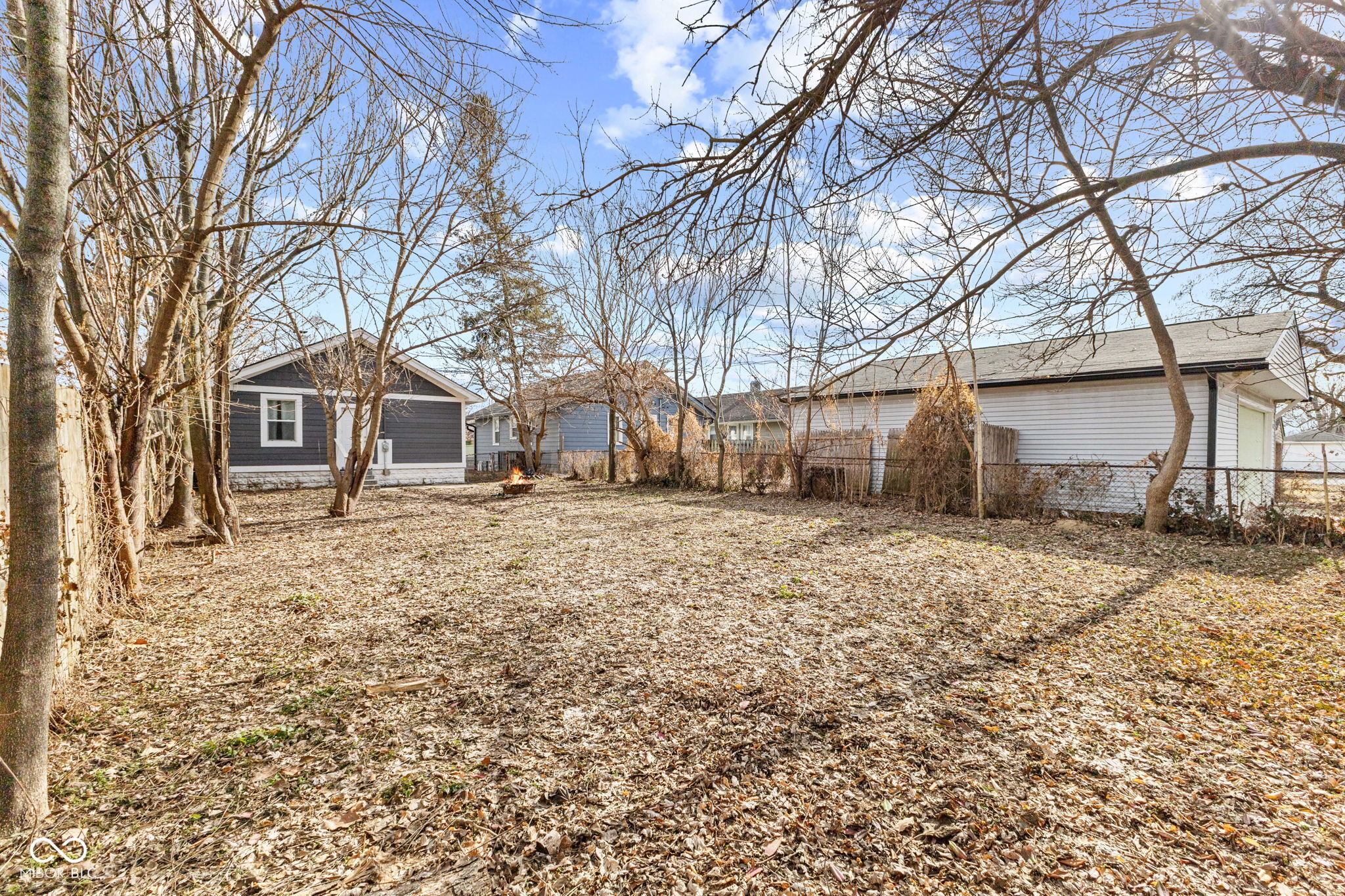 1424 N Gladstone Avenue