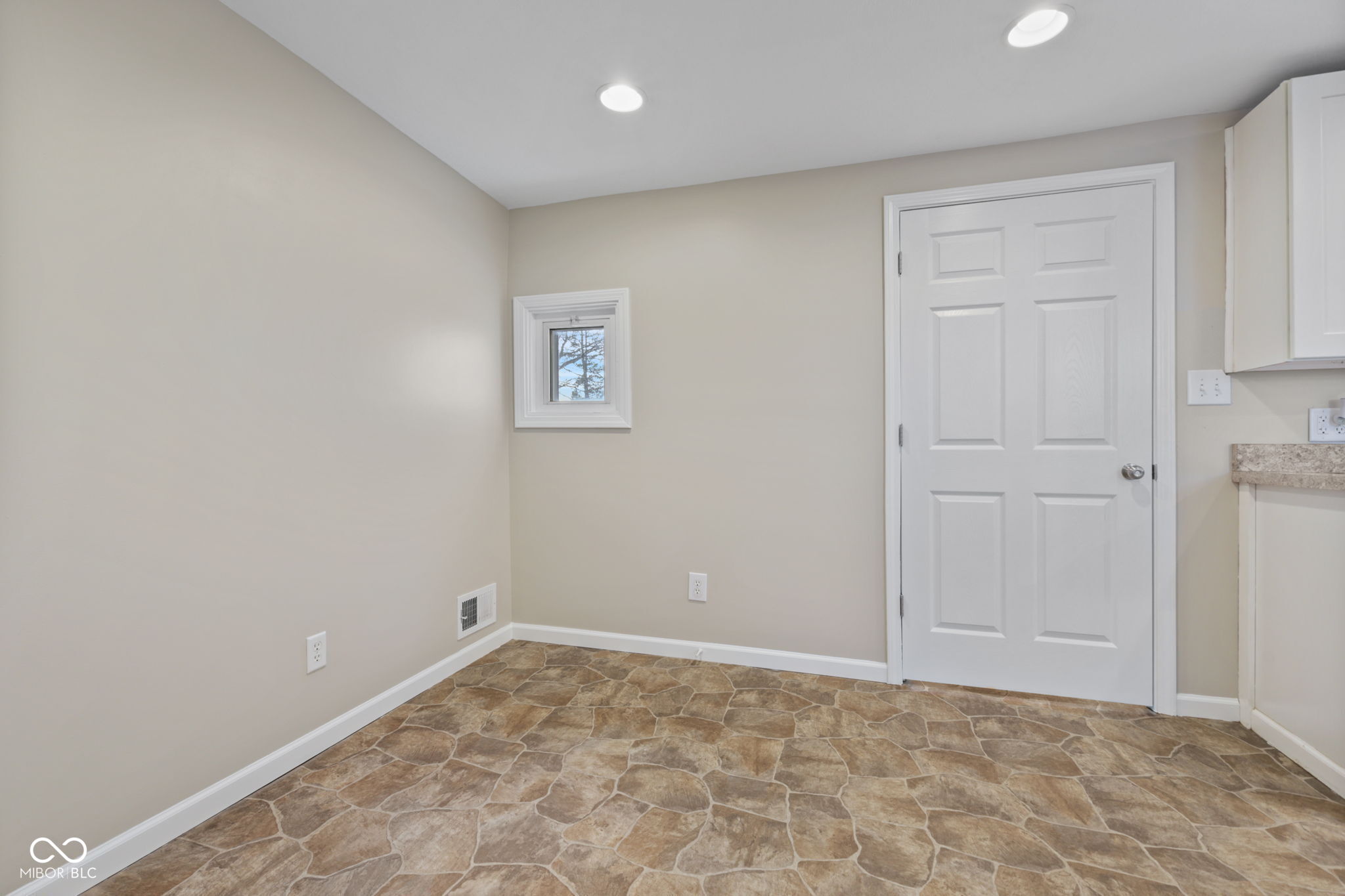 8410 N Washington Street