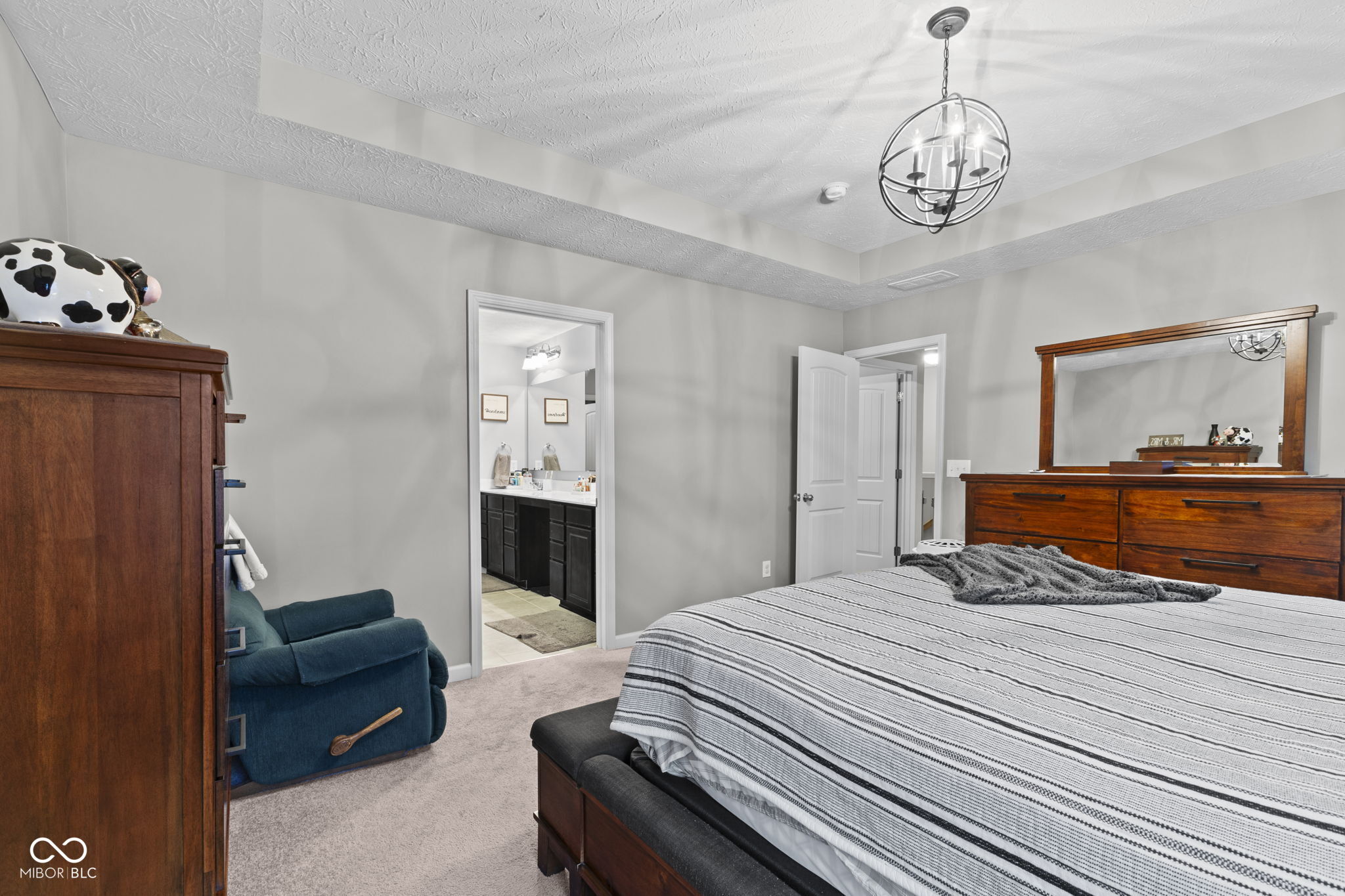 6740 Shooting Star Drive