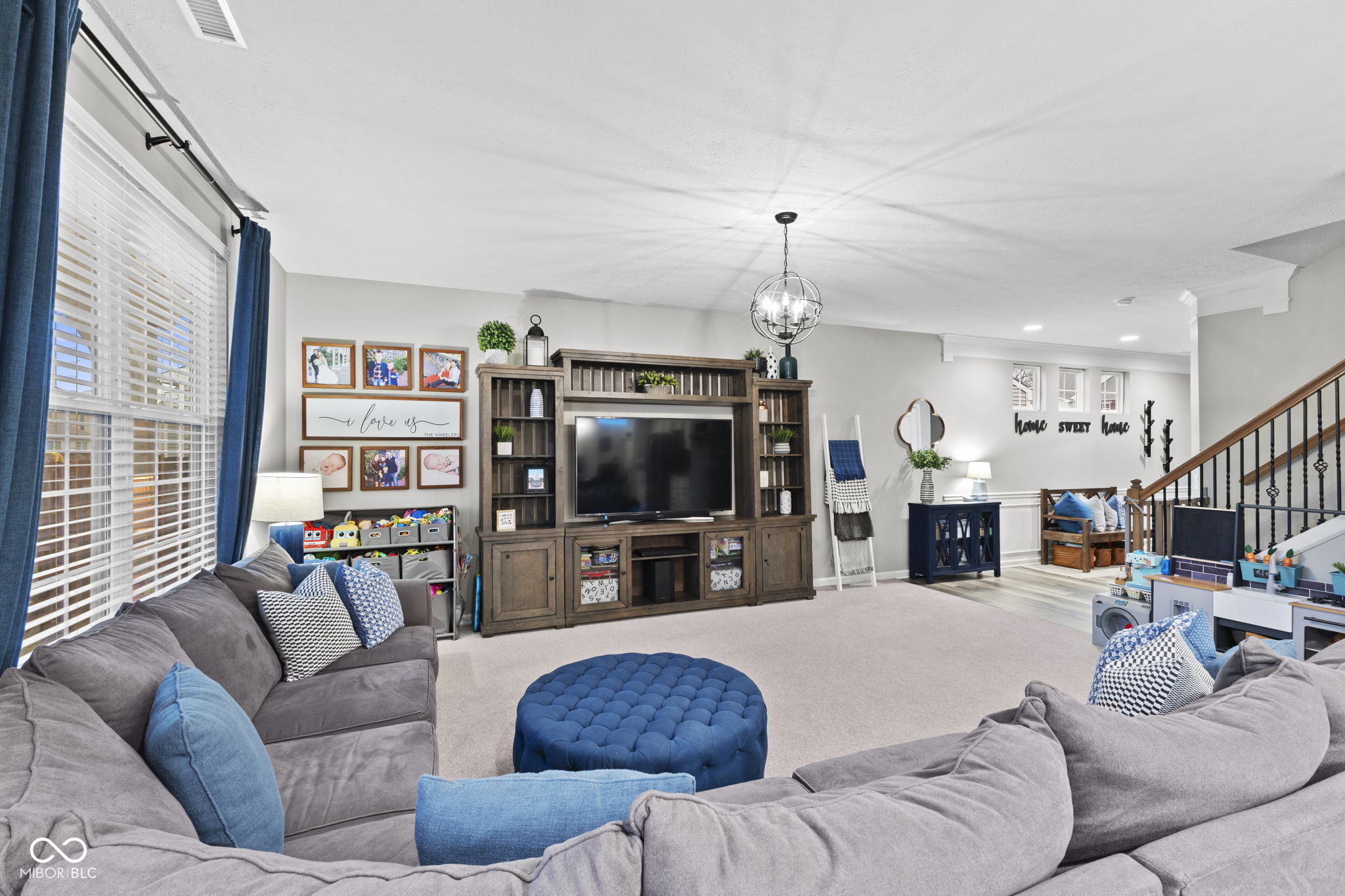 6740 Shooting Star Drive