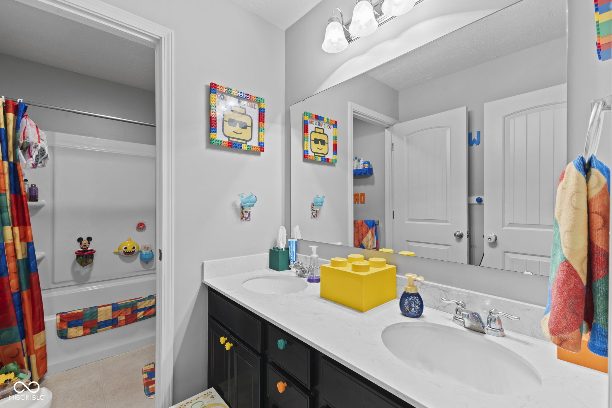 6740 Shooting Star Drive