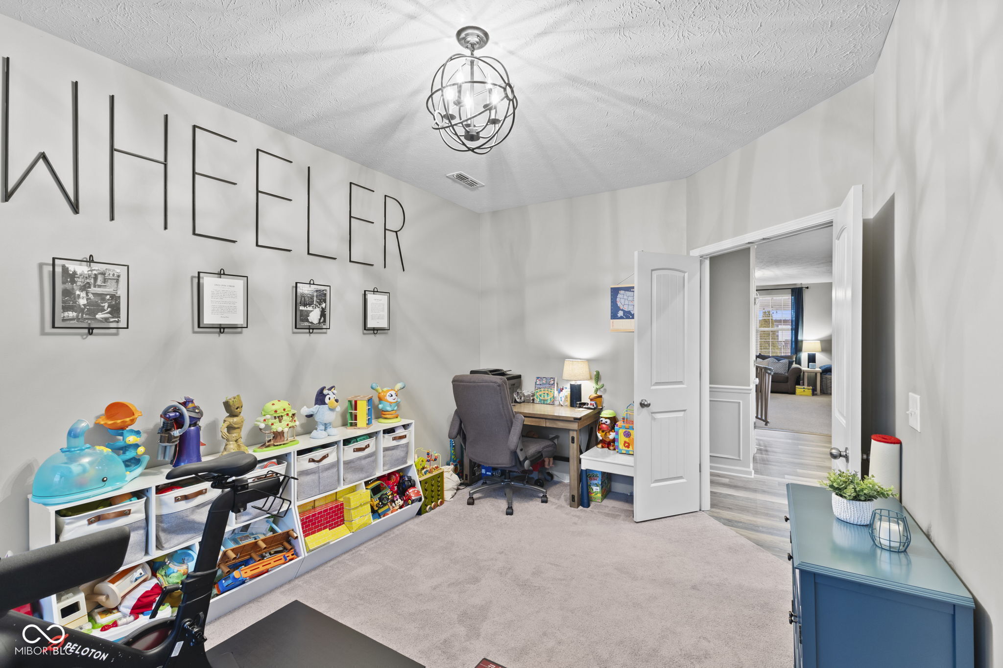 6740 Shooting Star Drive