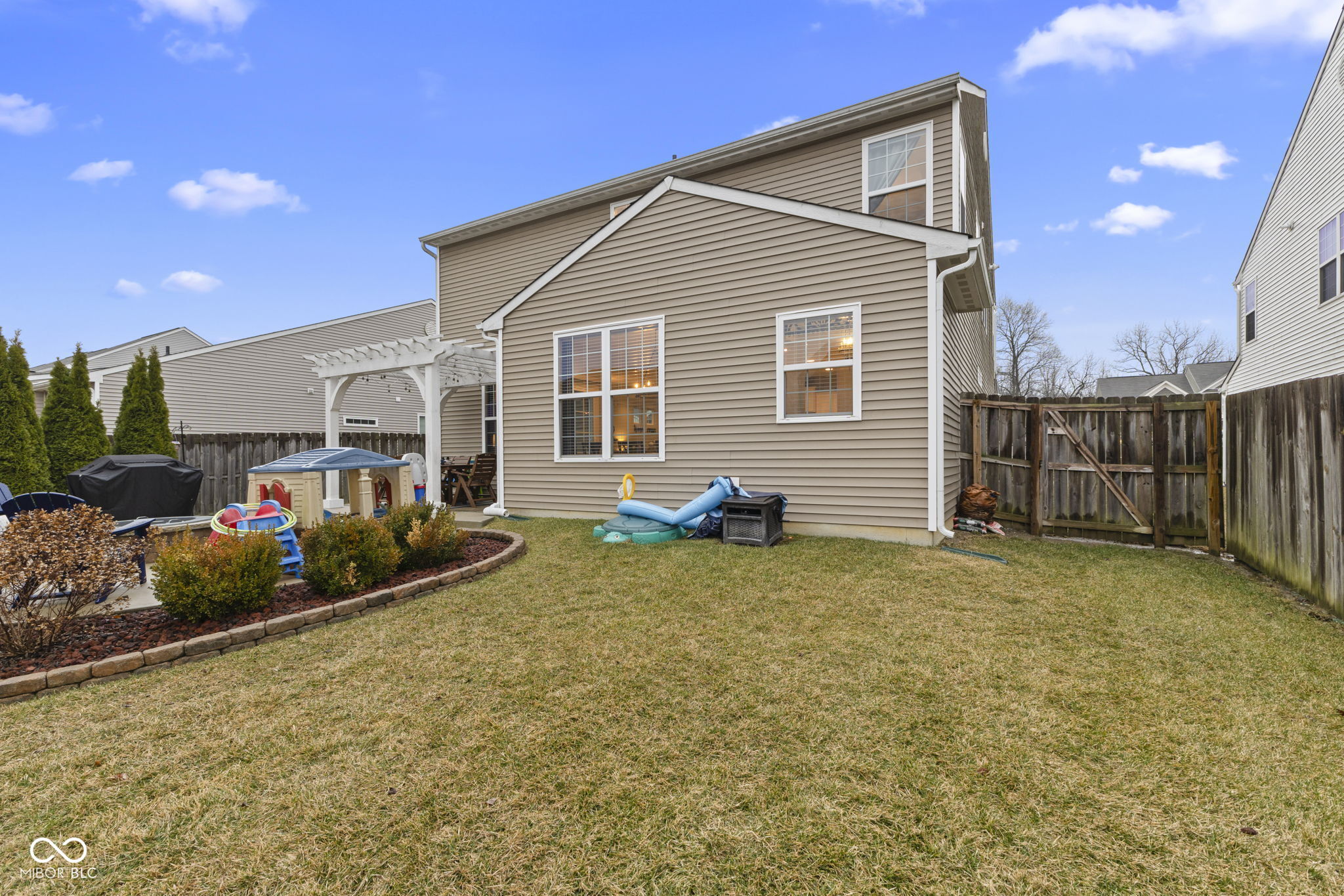 6740 Shooting Star Drive