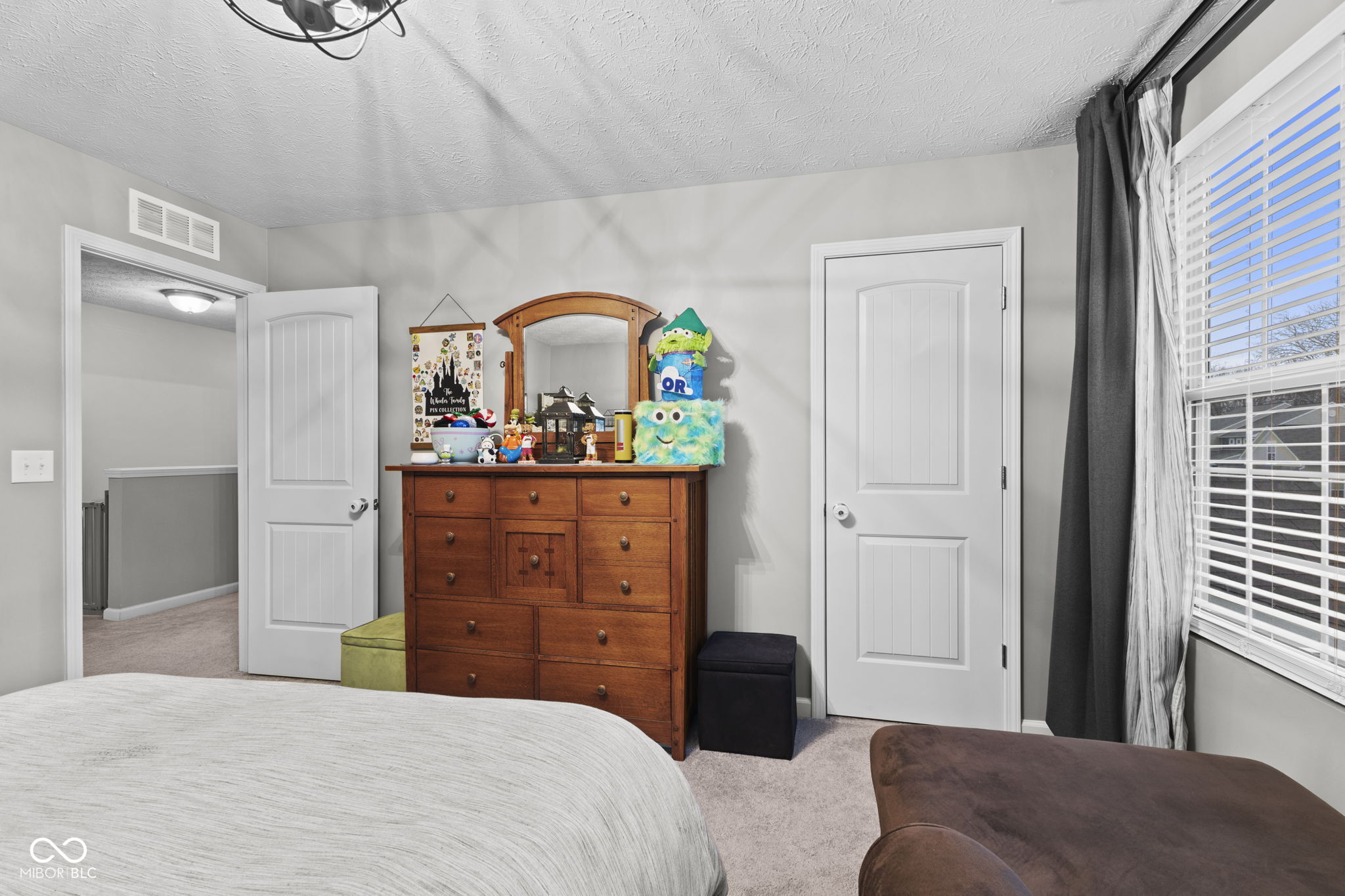 6740 Shooting Star Drive