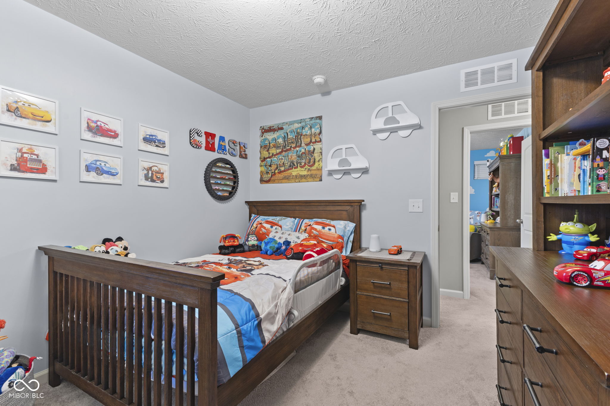 6740 Shooting Star Drive