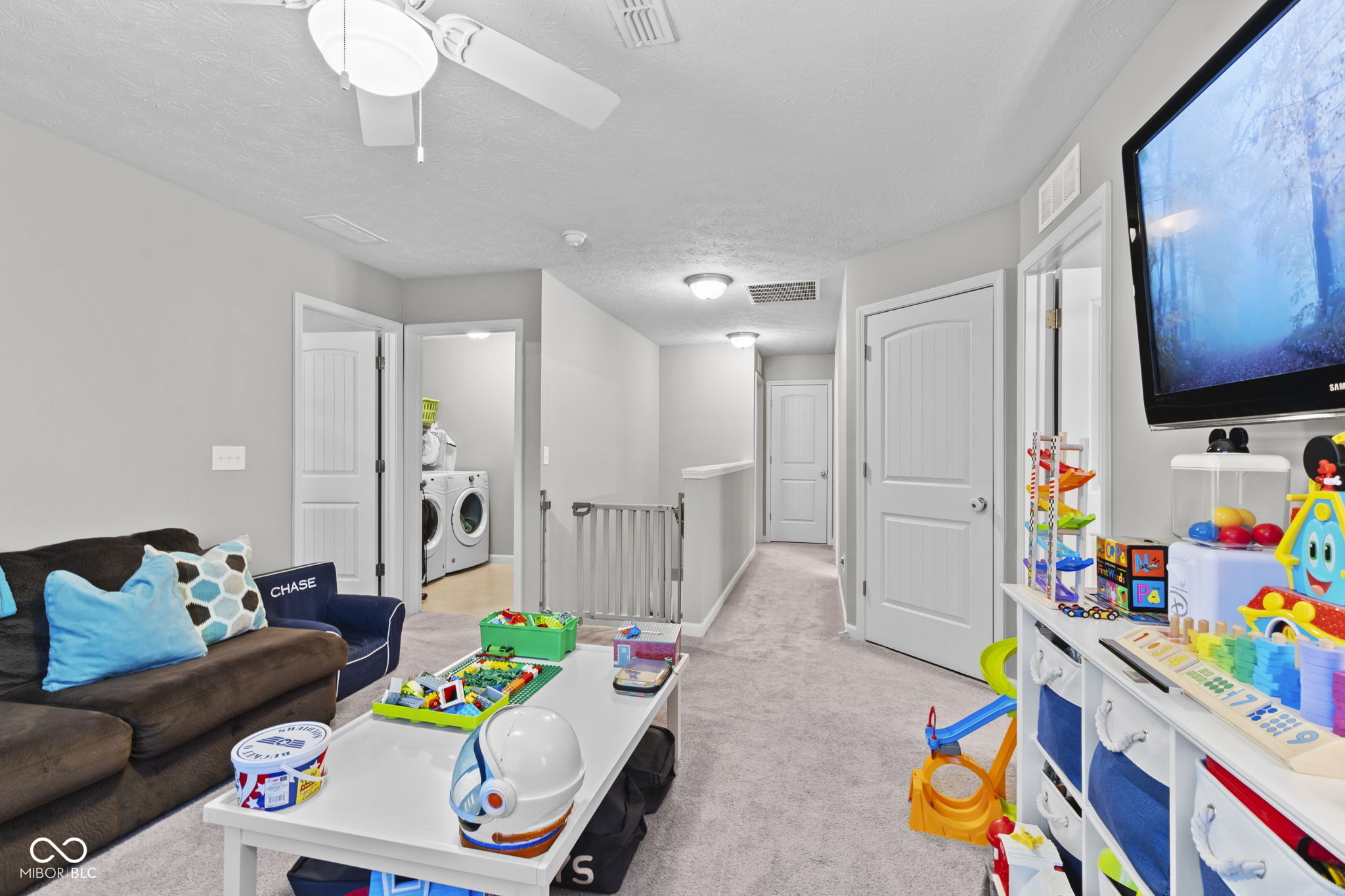 6740 Shooting Star Drive