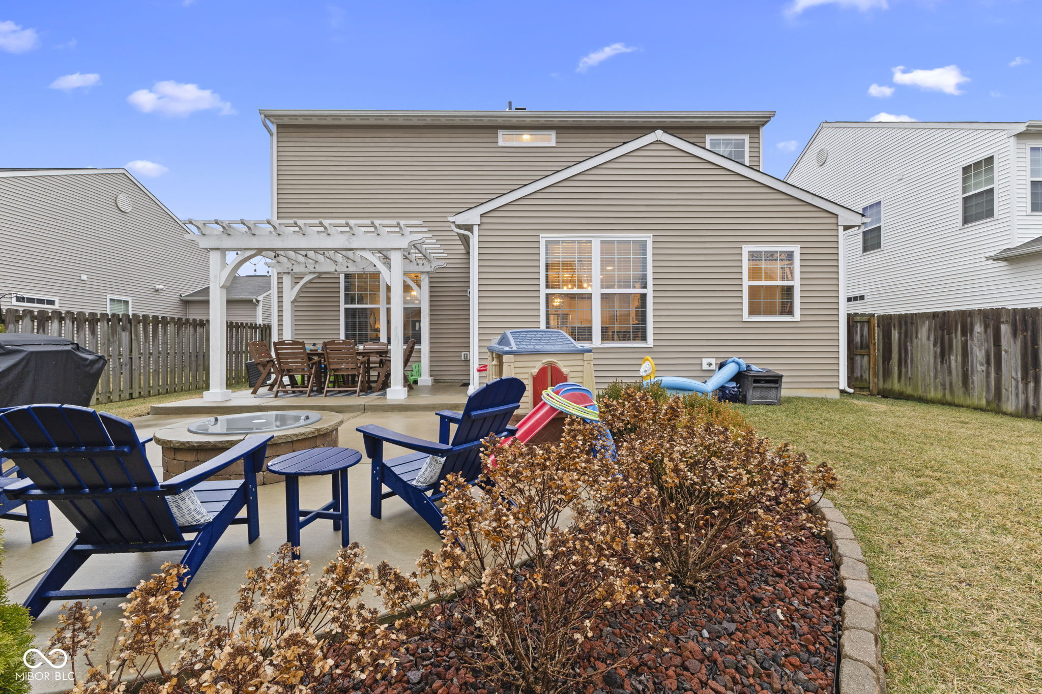 6740 Shooting Star Drive