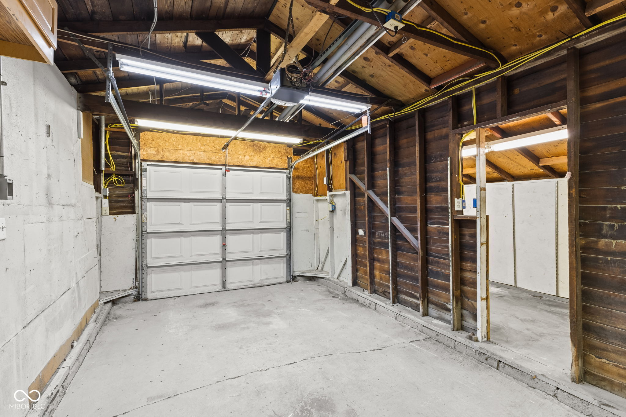 331 N 17th Avenue