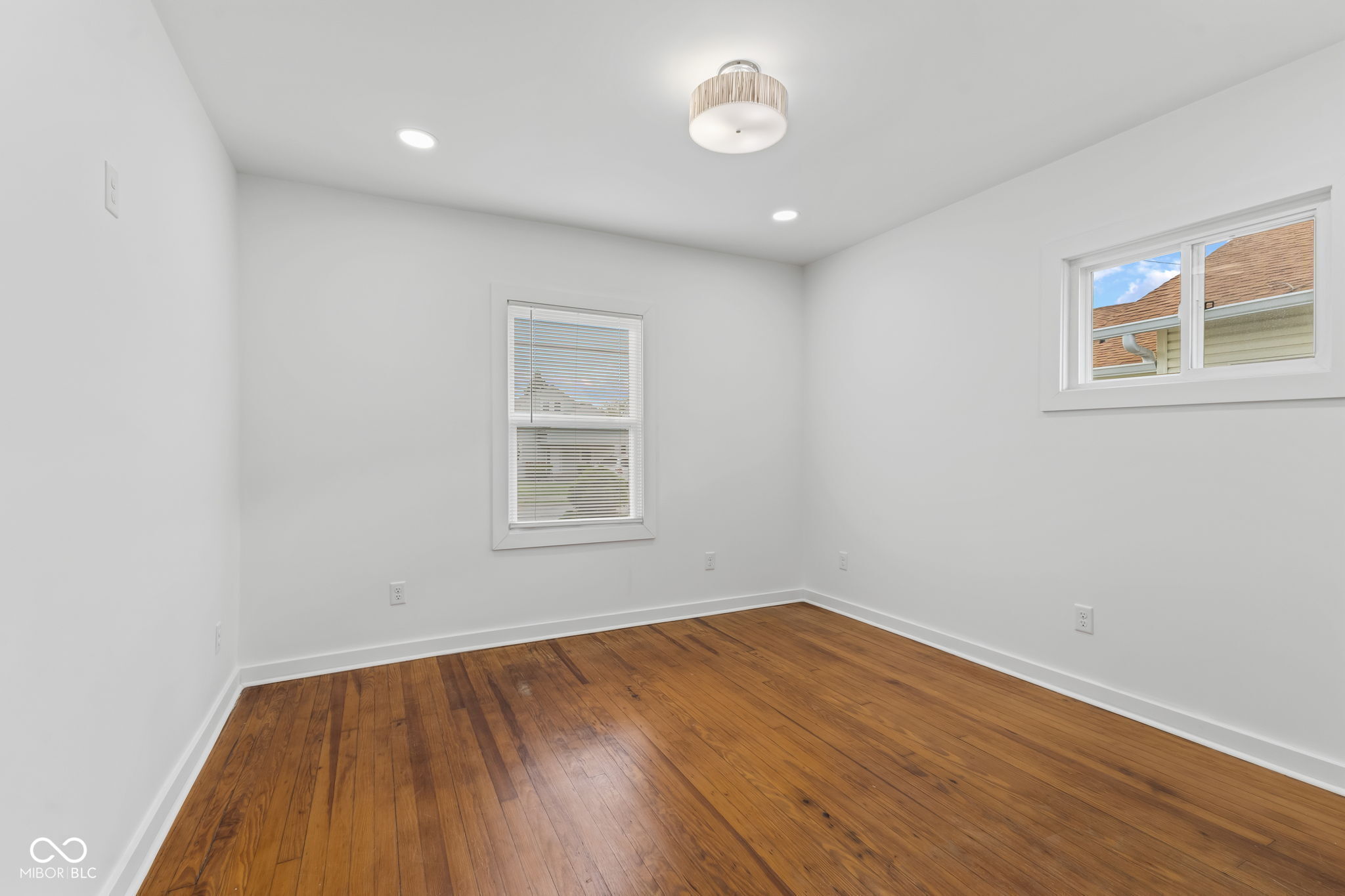 331 N 17th Avenue