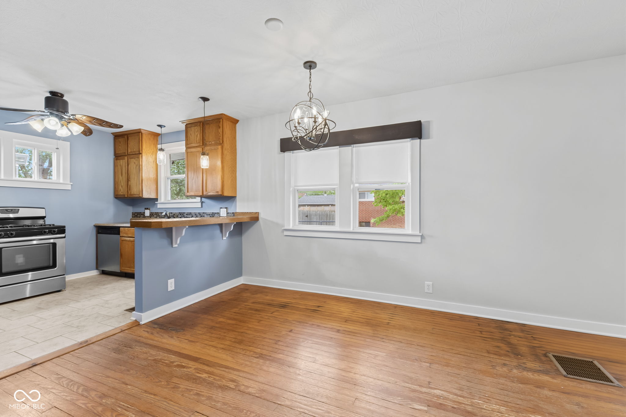 331 N 17th Avenue