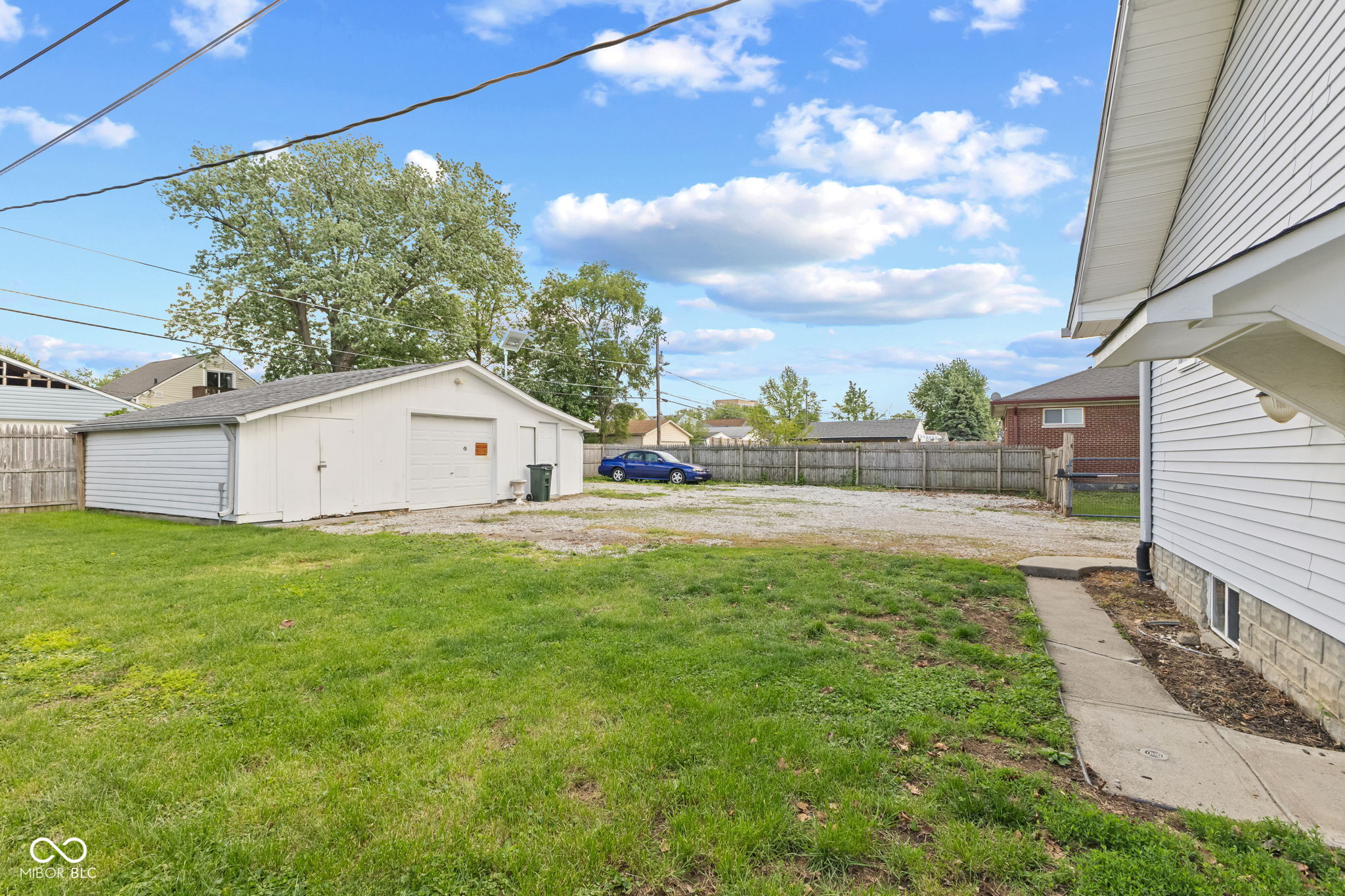 331 N 17th Avenue