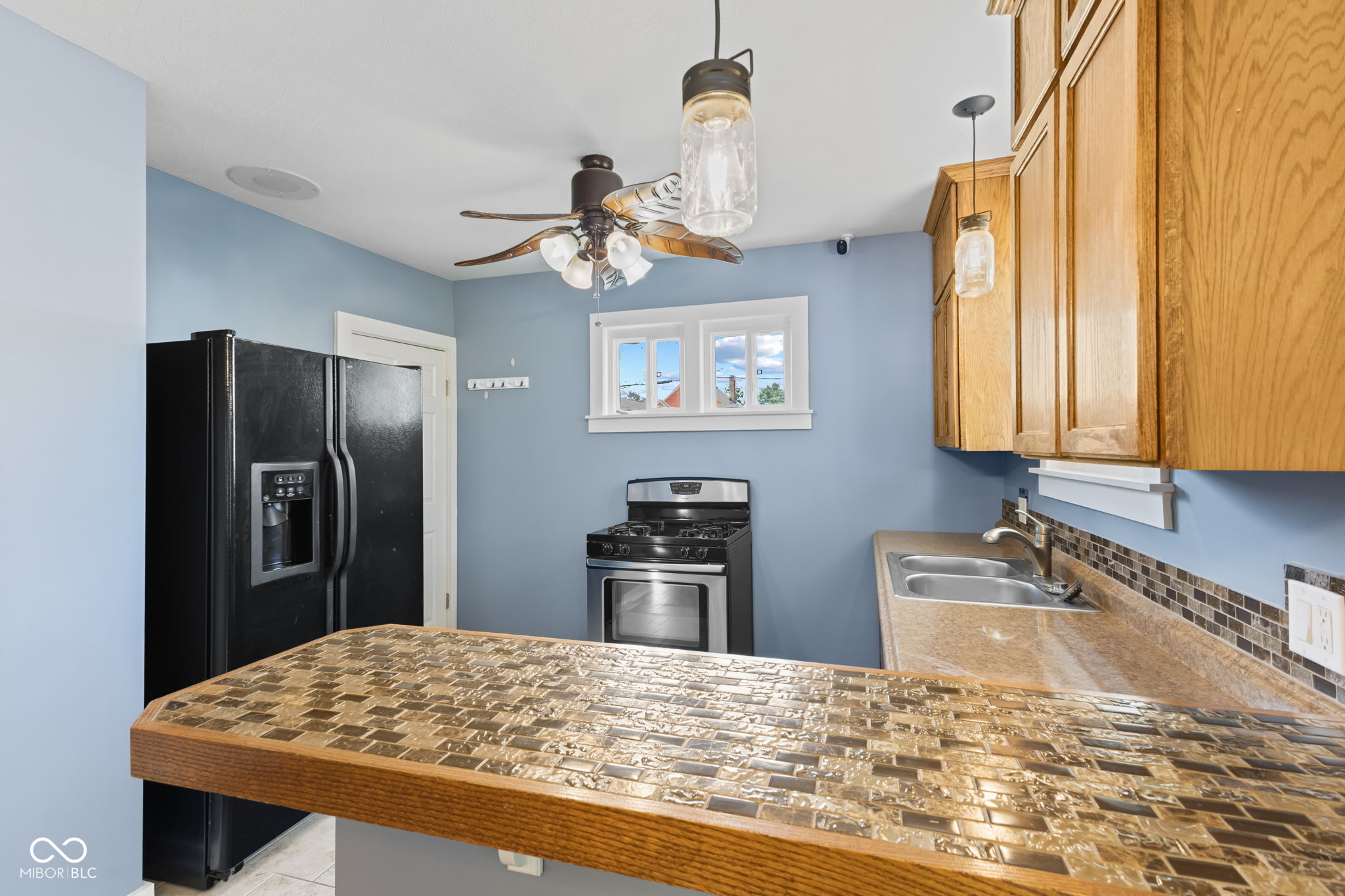 331 N 17th Avenue