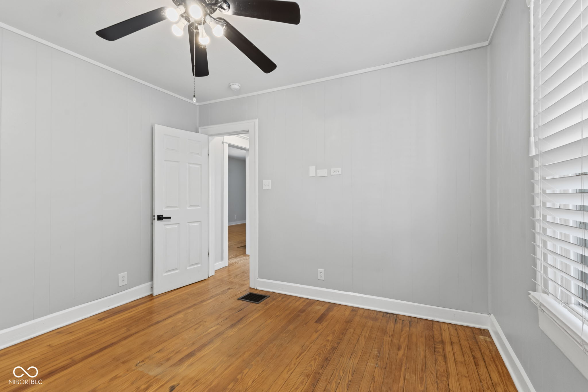 331 N 17th Avenue
