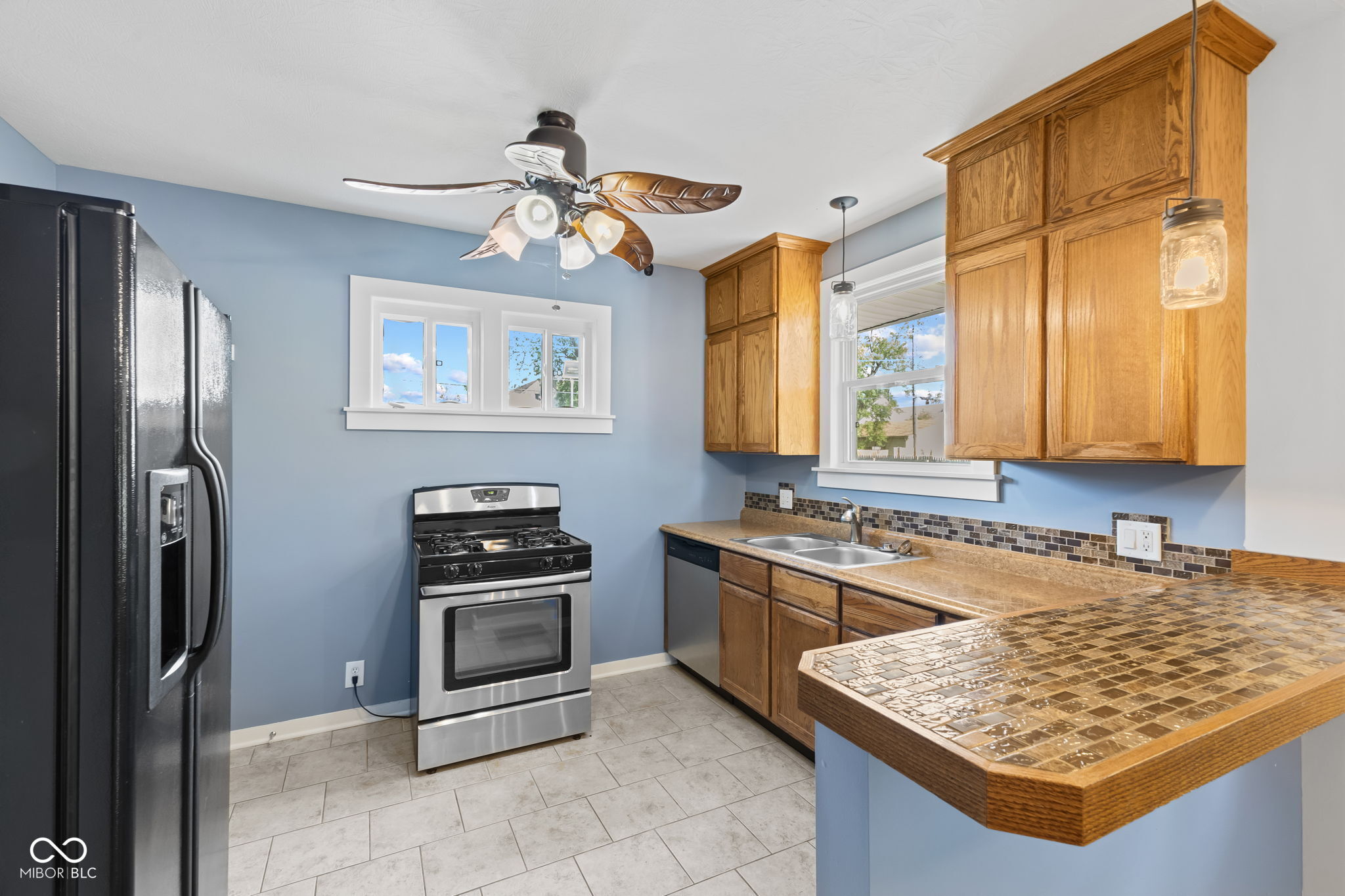 331 N 17th Avenue
