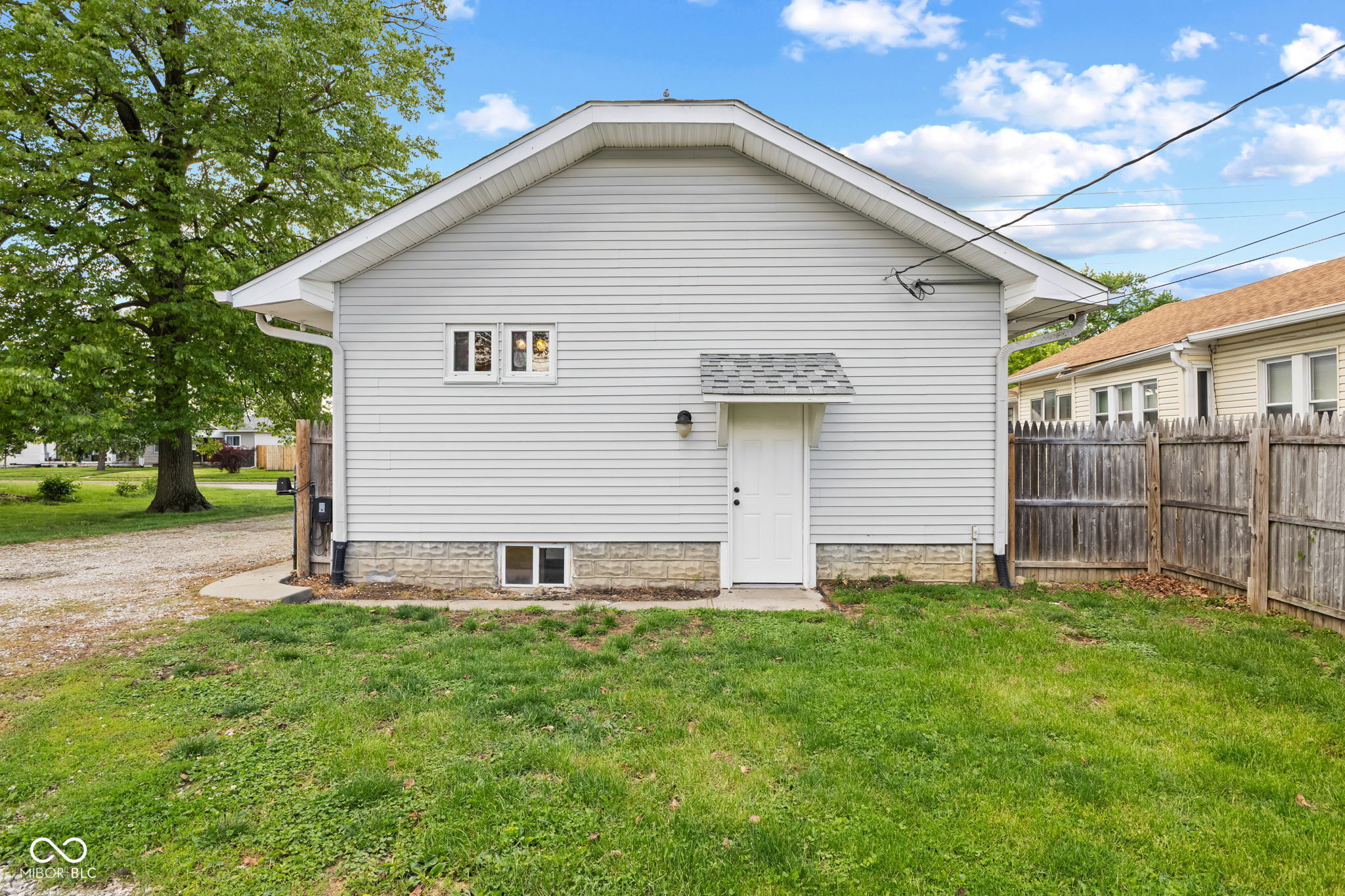 331 N 17th Avenue