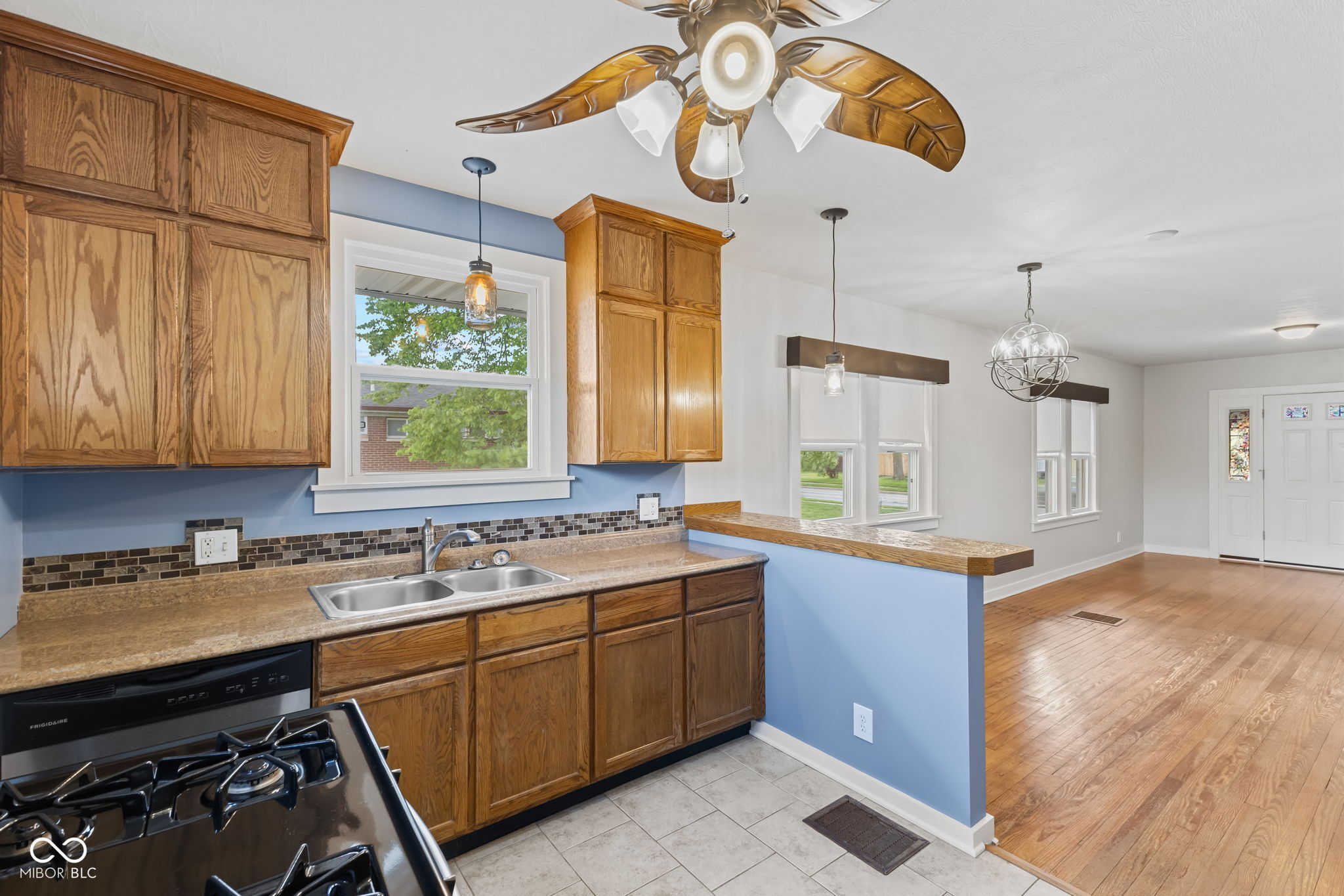331 N 17th Avenue