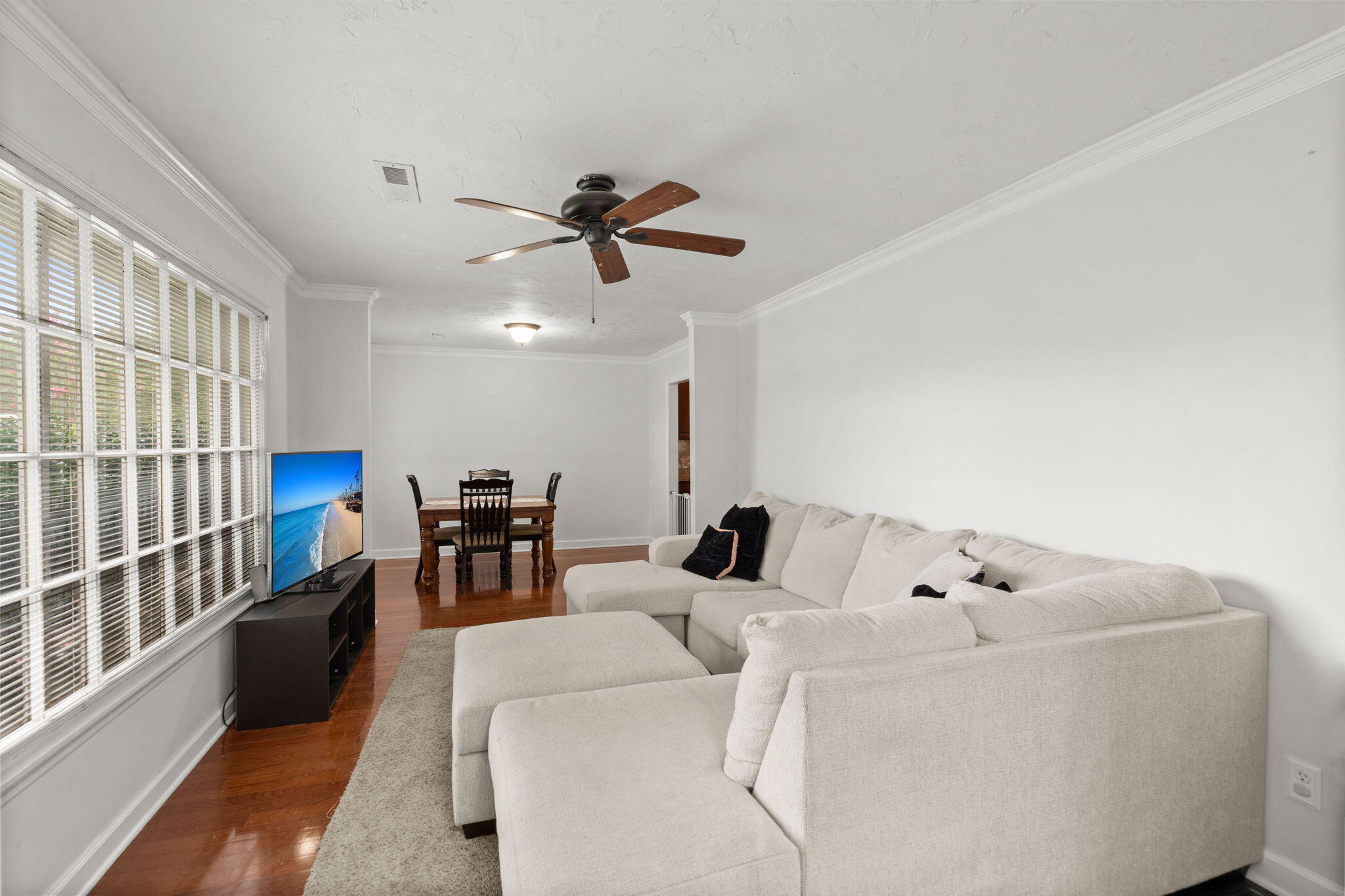 112 Kennington Drive