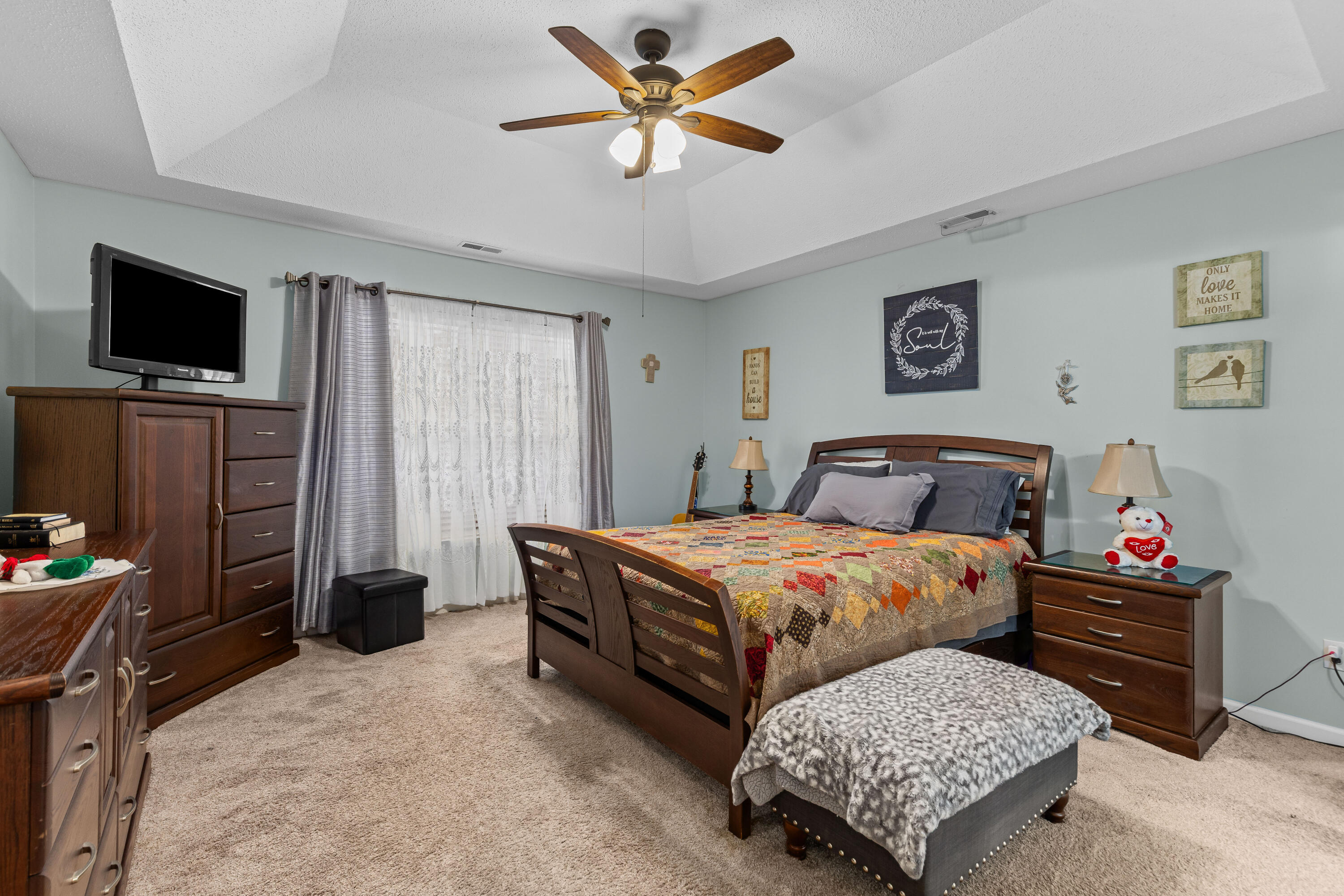 1037 Cobblestone Boulevard