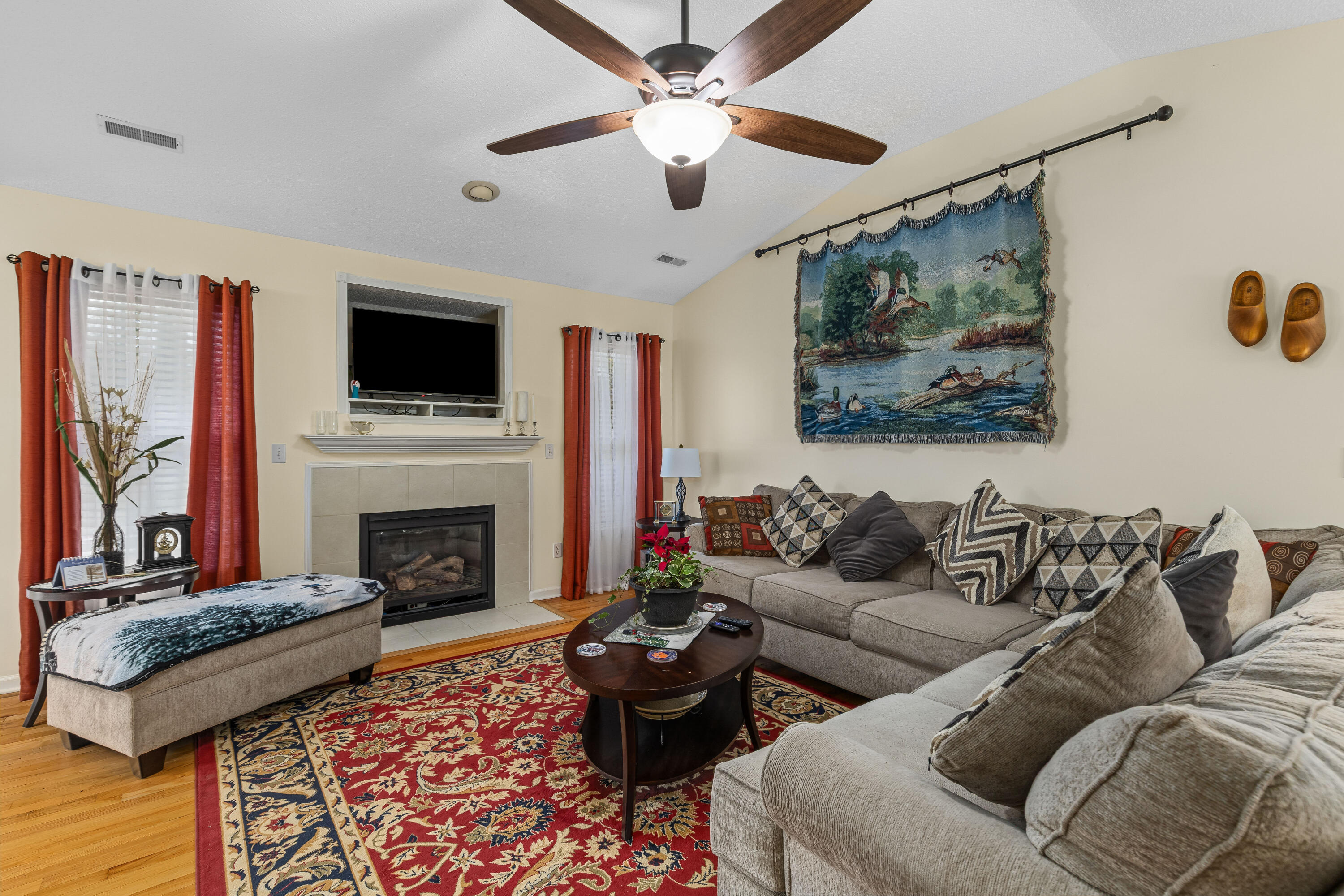 1037 Cobblestone Boulevard