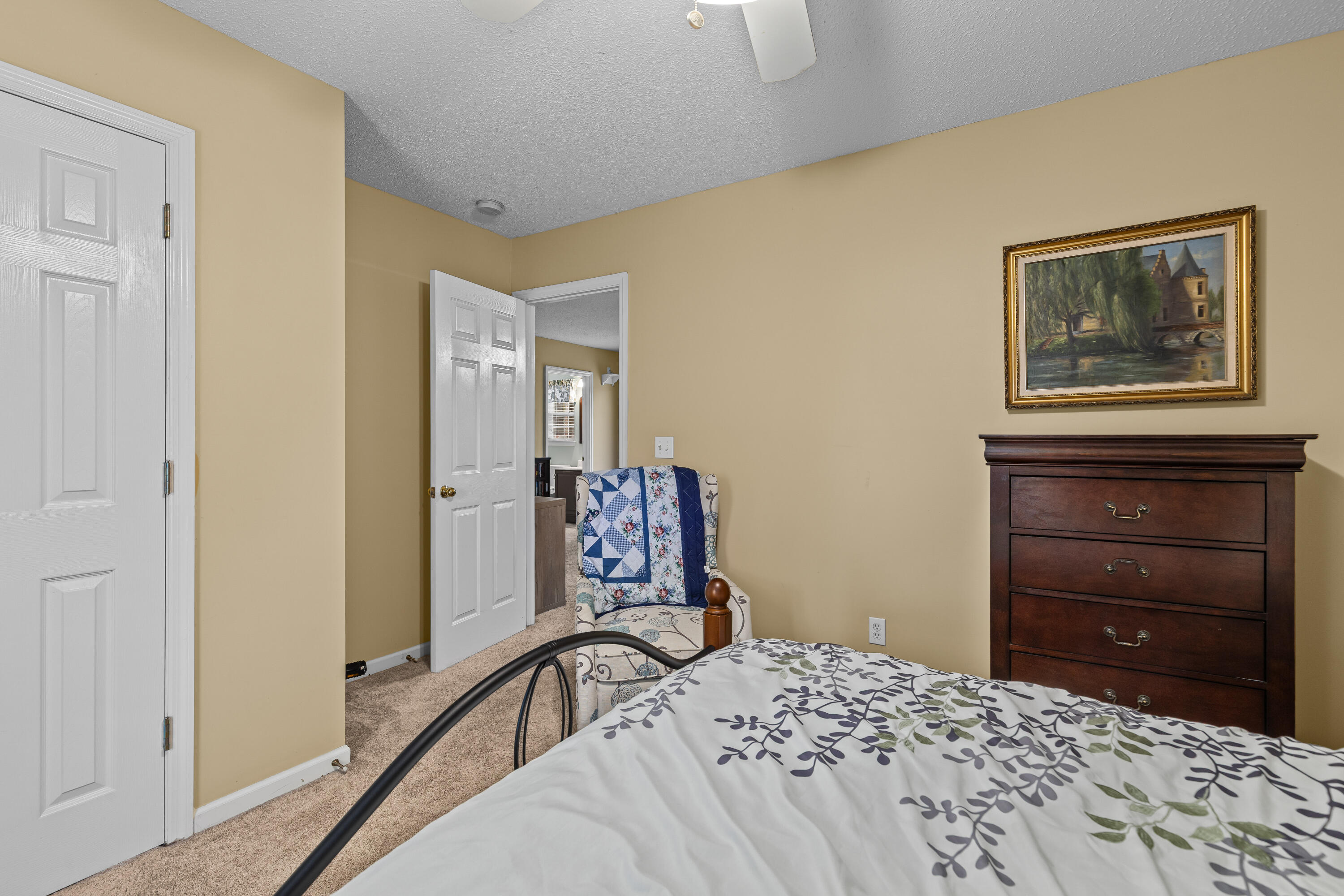 1037 Cobblestone Boulevard