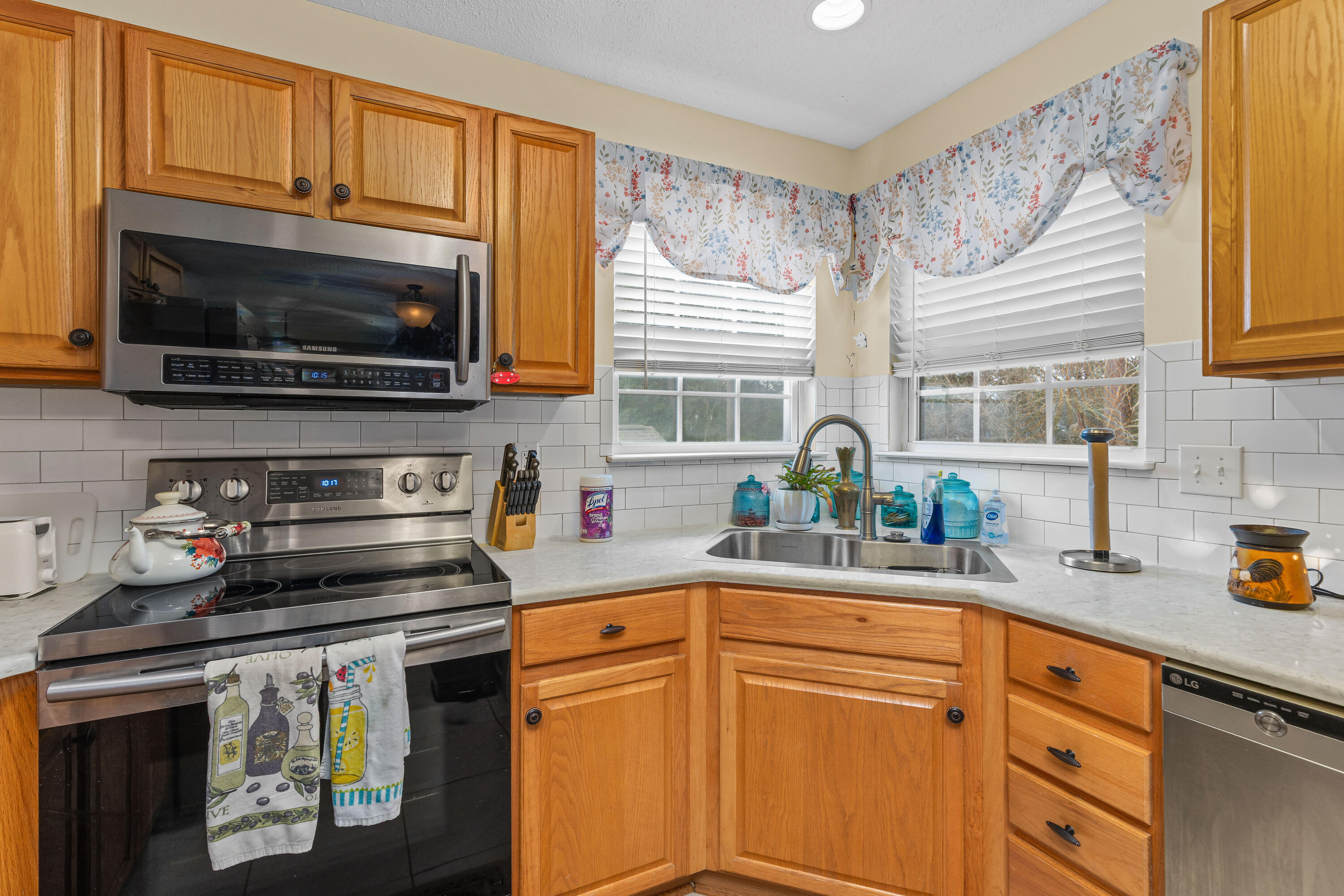 1037 Cobblestone Boulevard