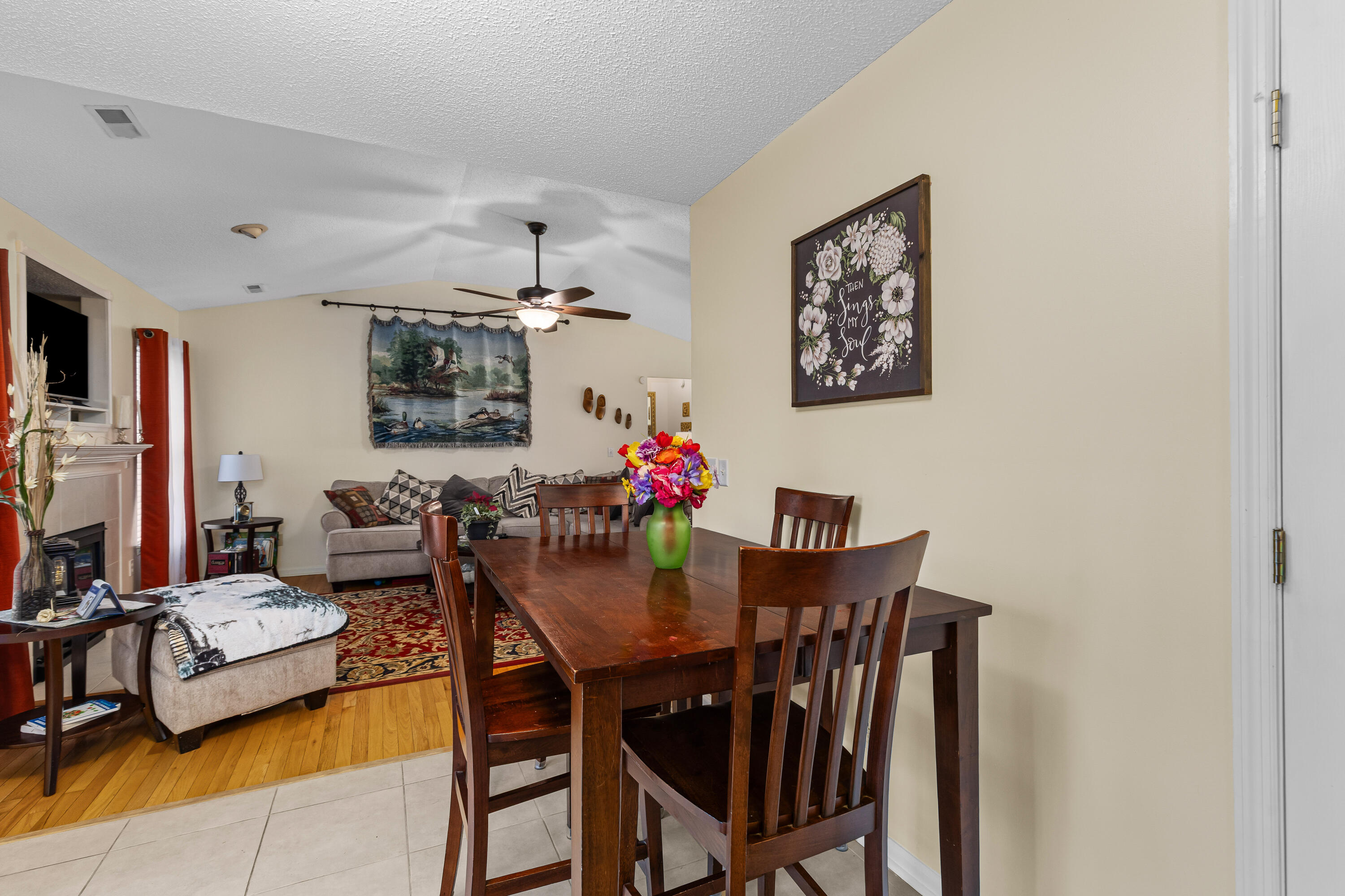 1037 Cobblestone Boulevard