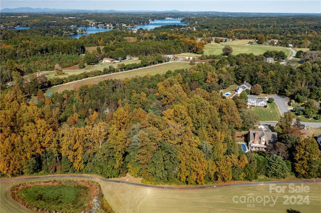 4953 Elmhurst Drive NE