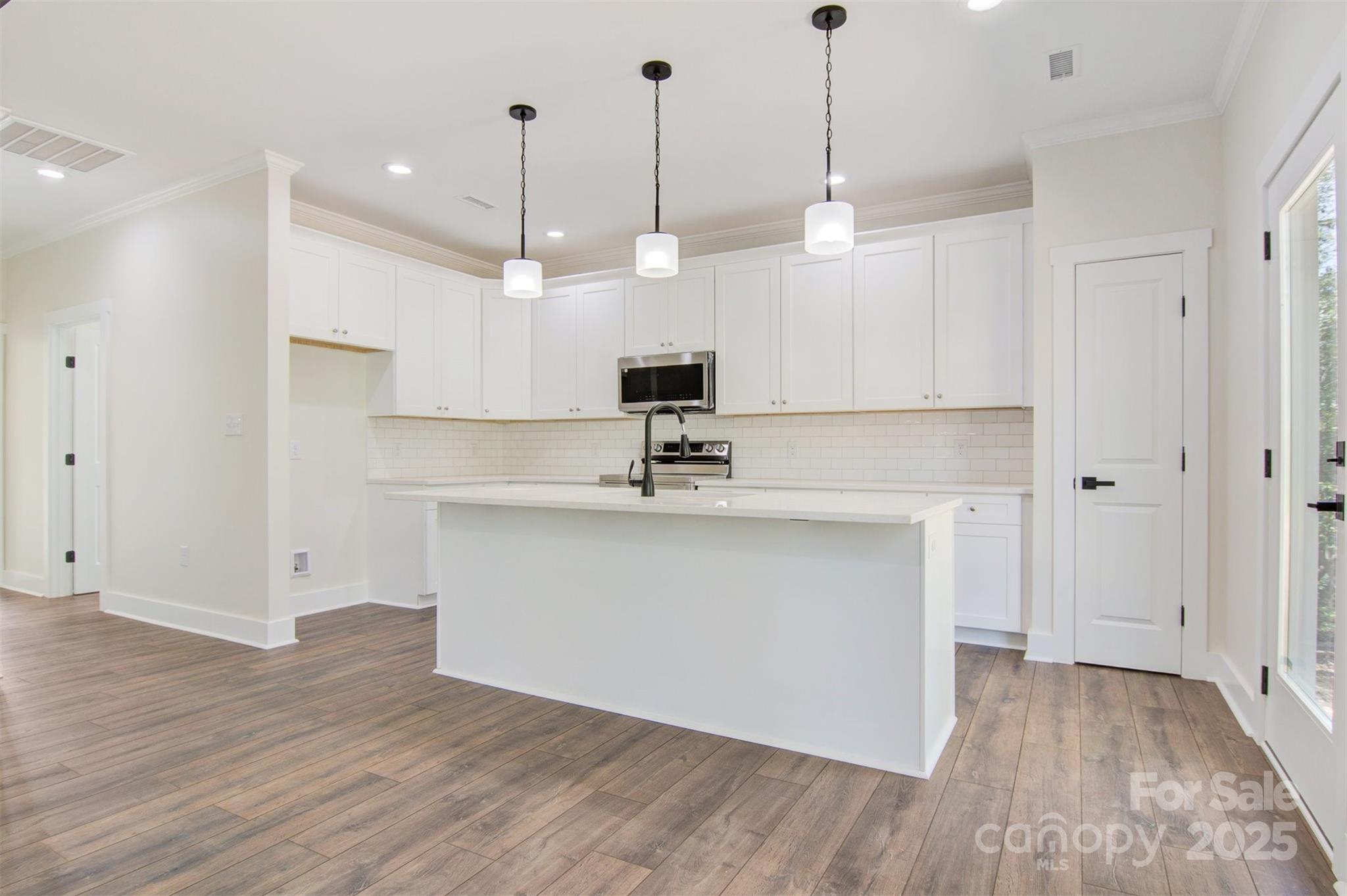 9165 Cherokee Drive