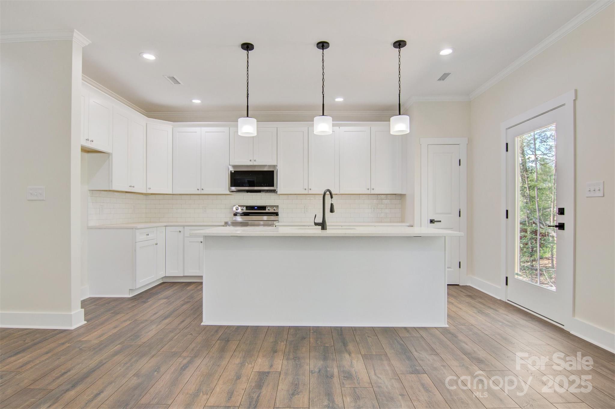 9165 Cherokee Drive