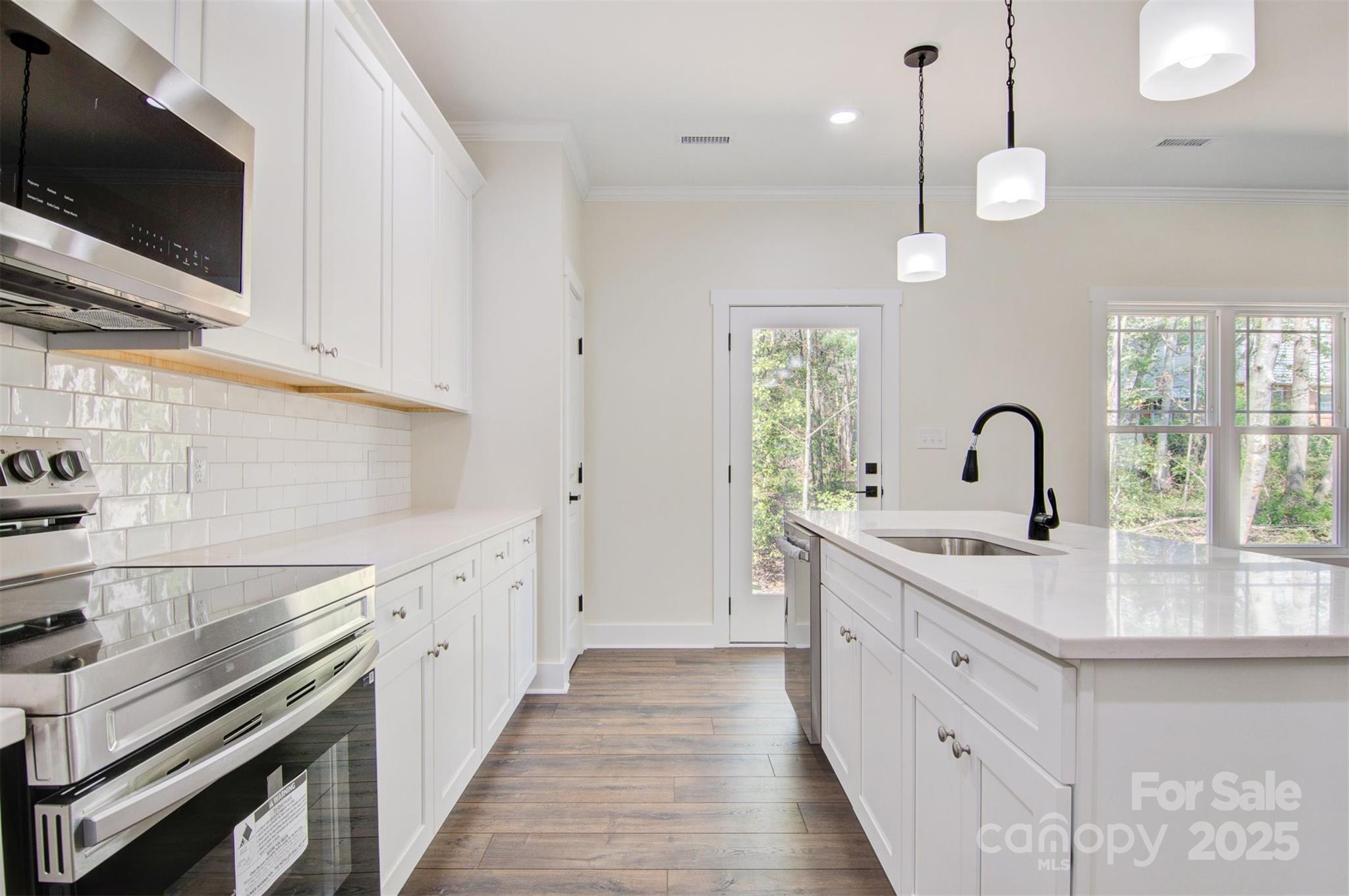 9165 Cherokee Drive