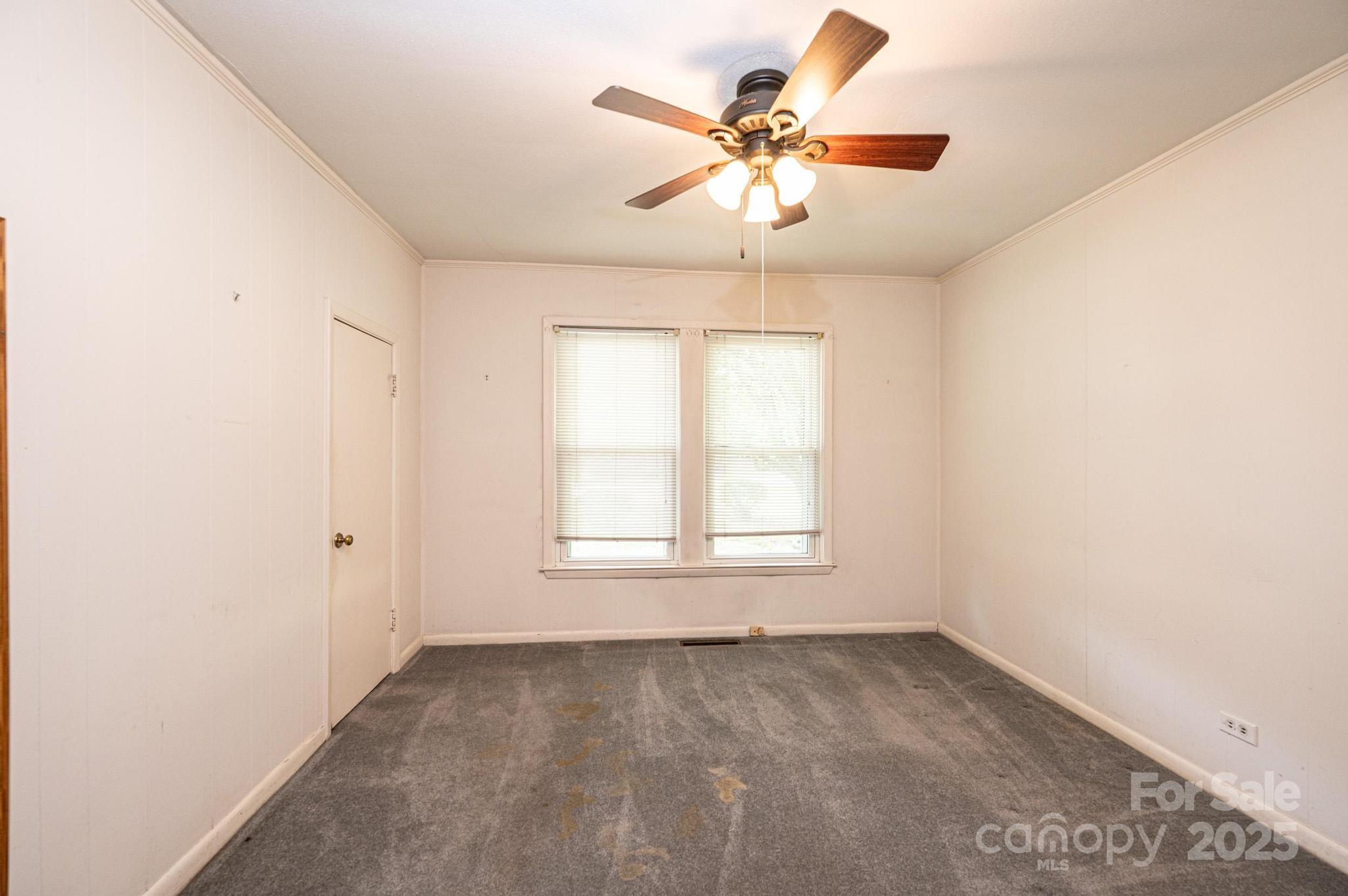 602 W 6th Street