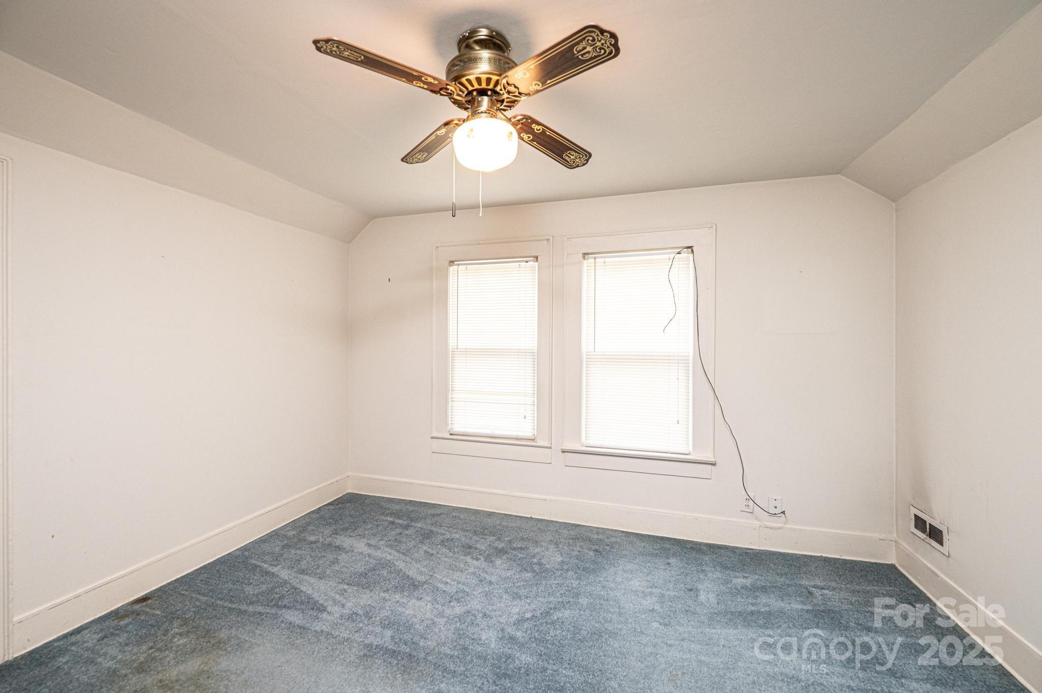602 W 6th Street