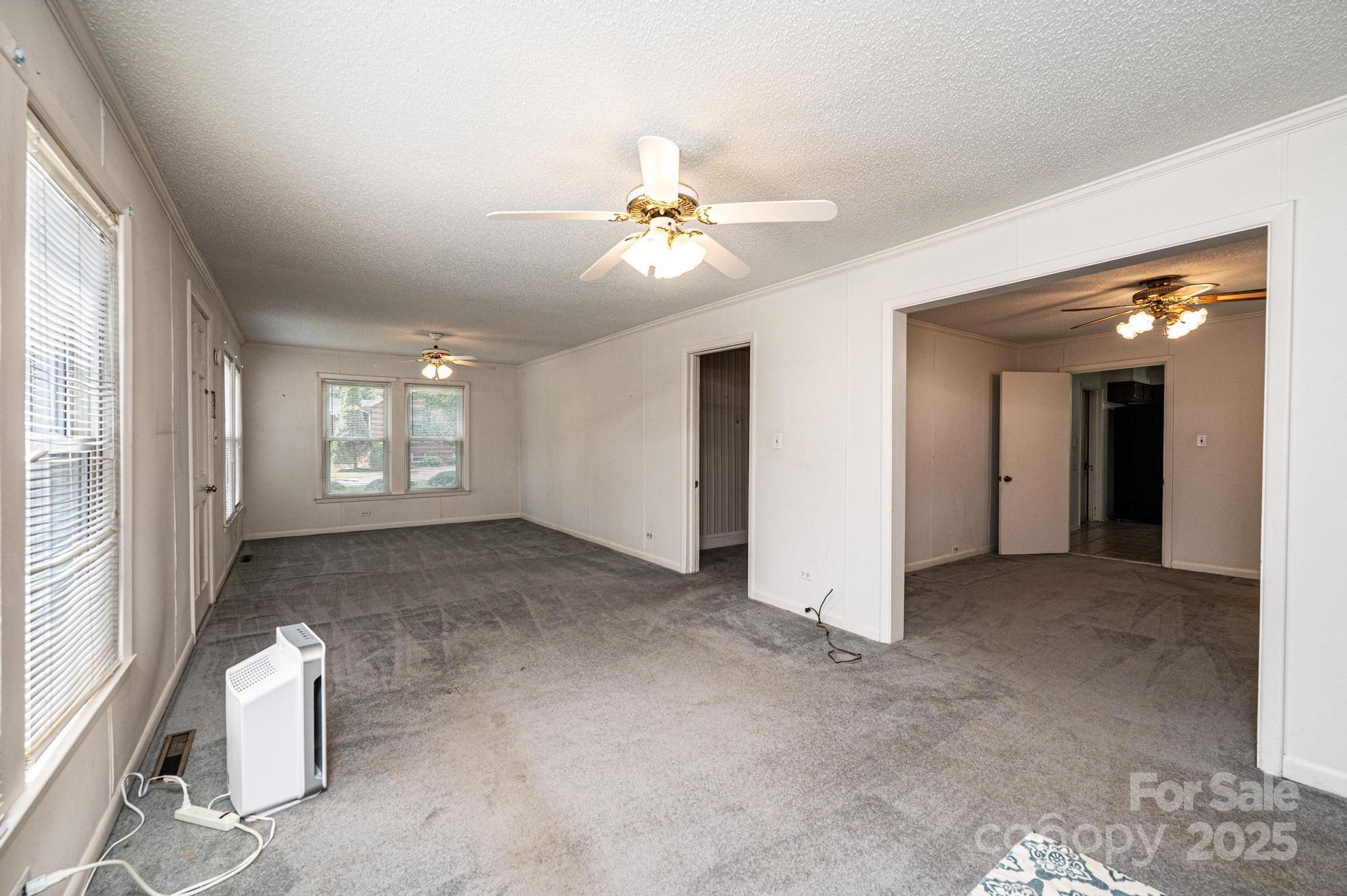 602 W 6th Street