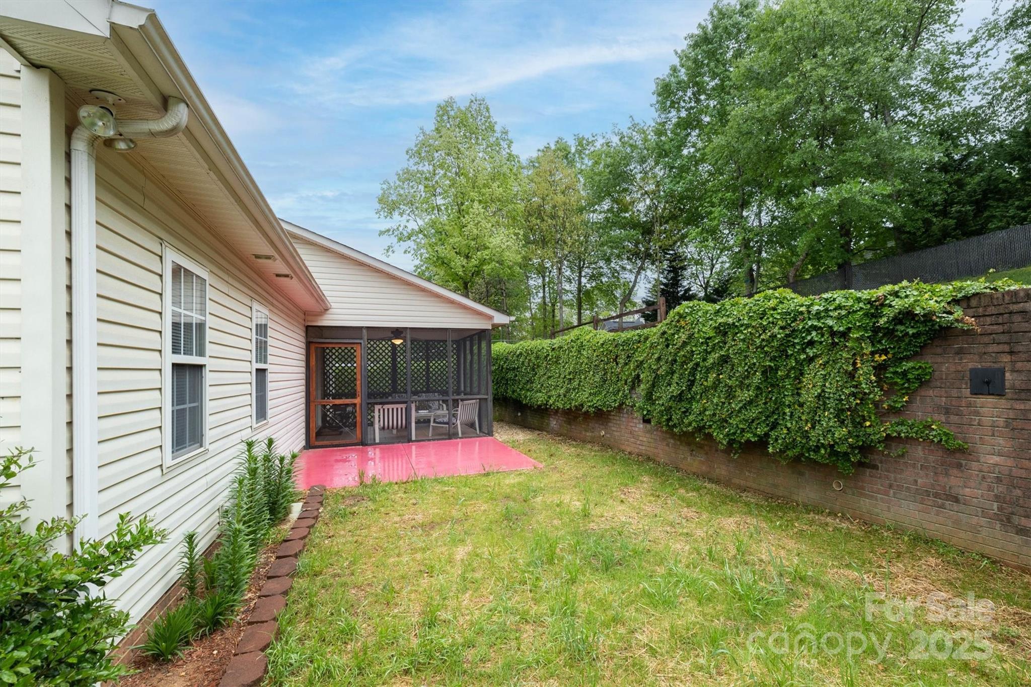 2478 23rd Street NE