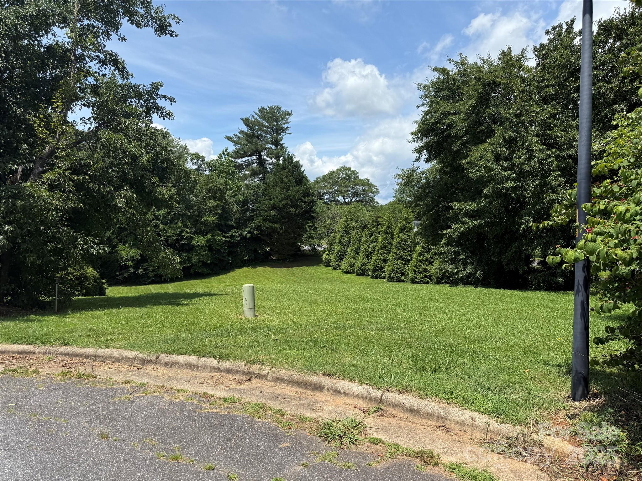 1147 10th Street Lane NW