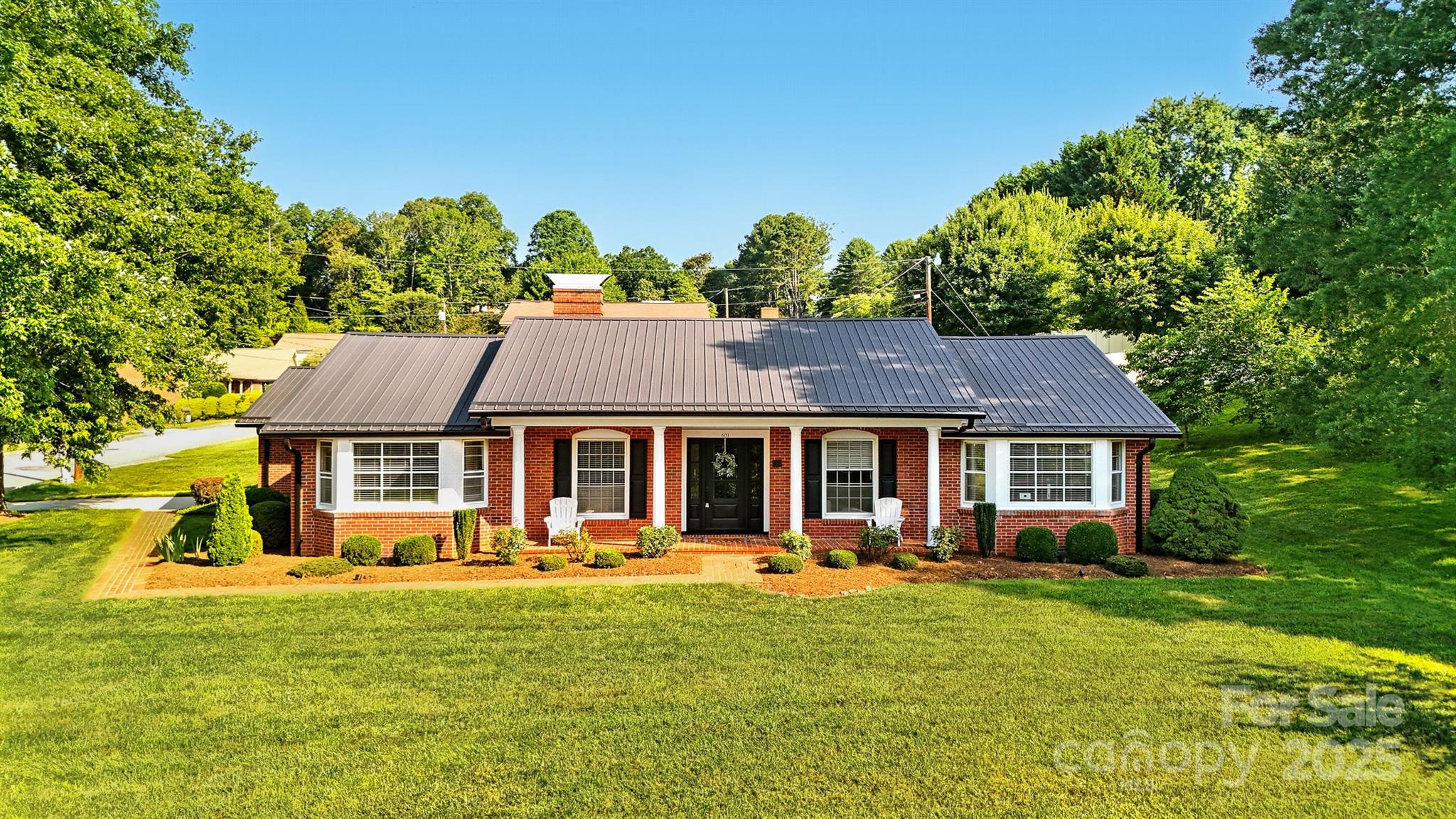 601 Pennell Street NE