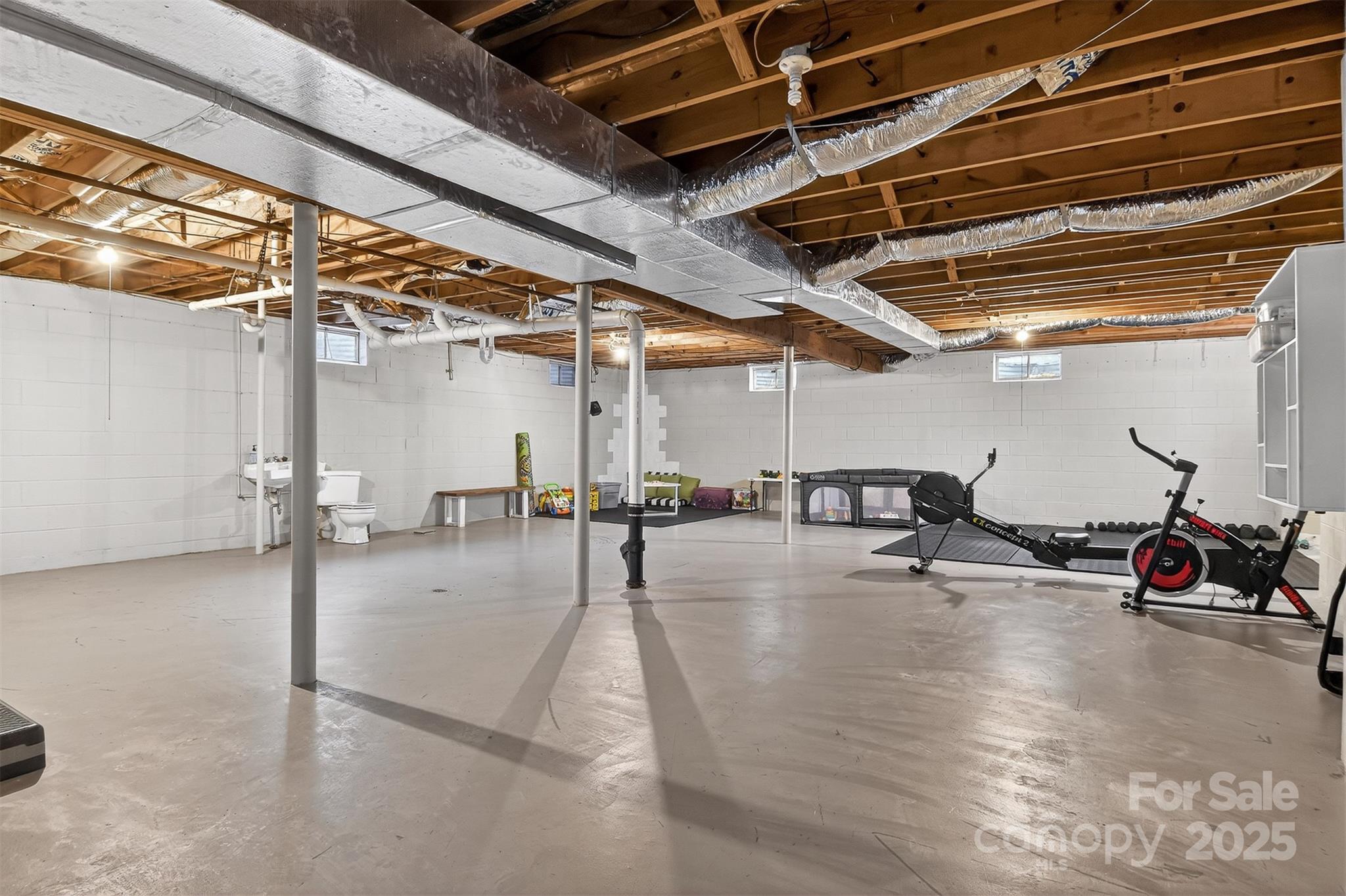 601 Pennell Street NE